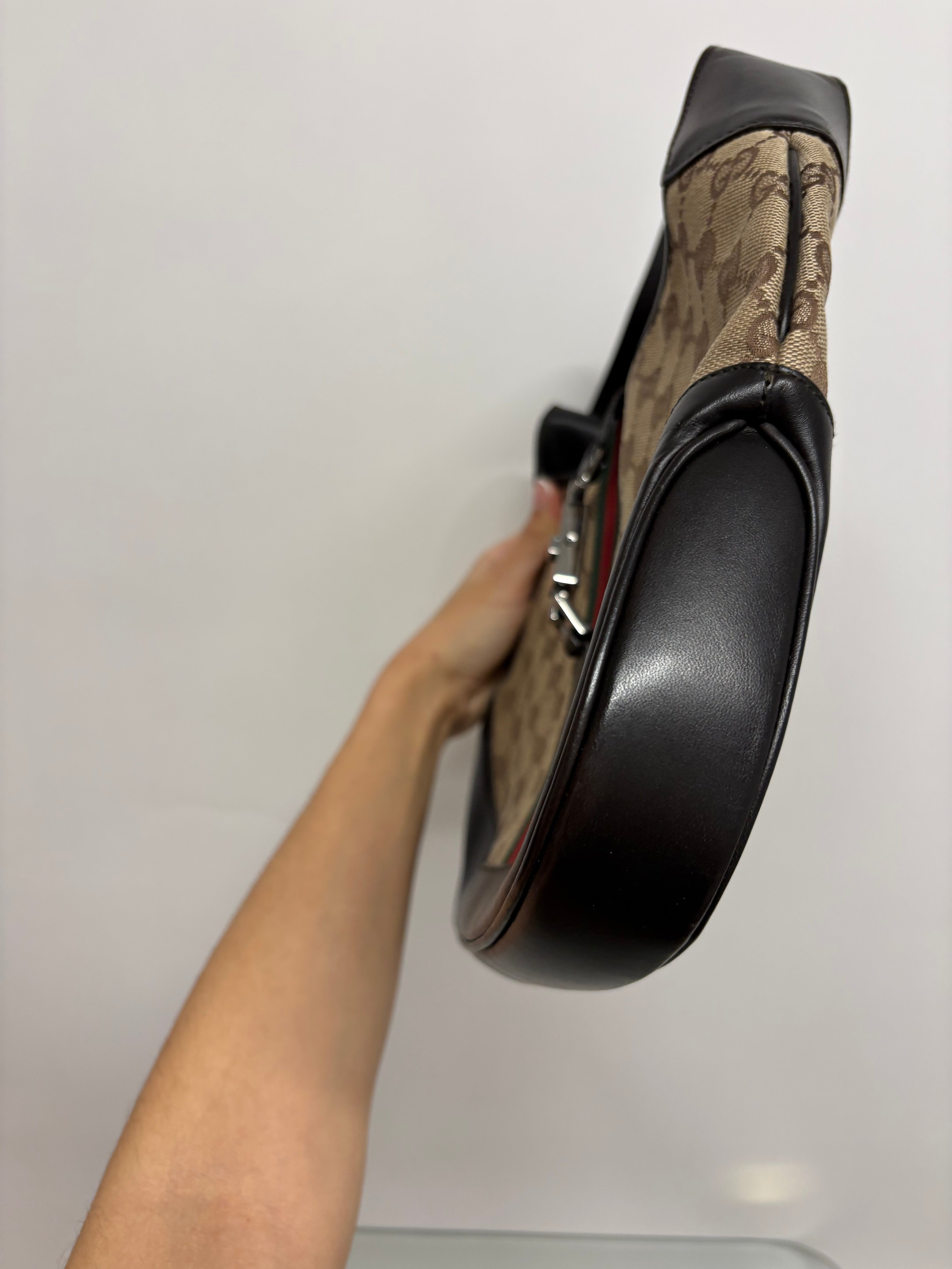 Gucci Jackie Vintage Clásico – GG Canvas & Piel Marrón Oscuro