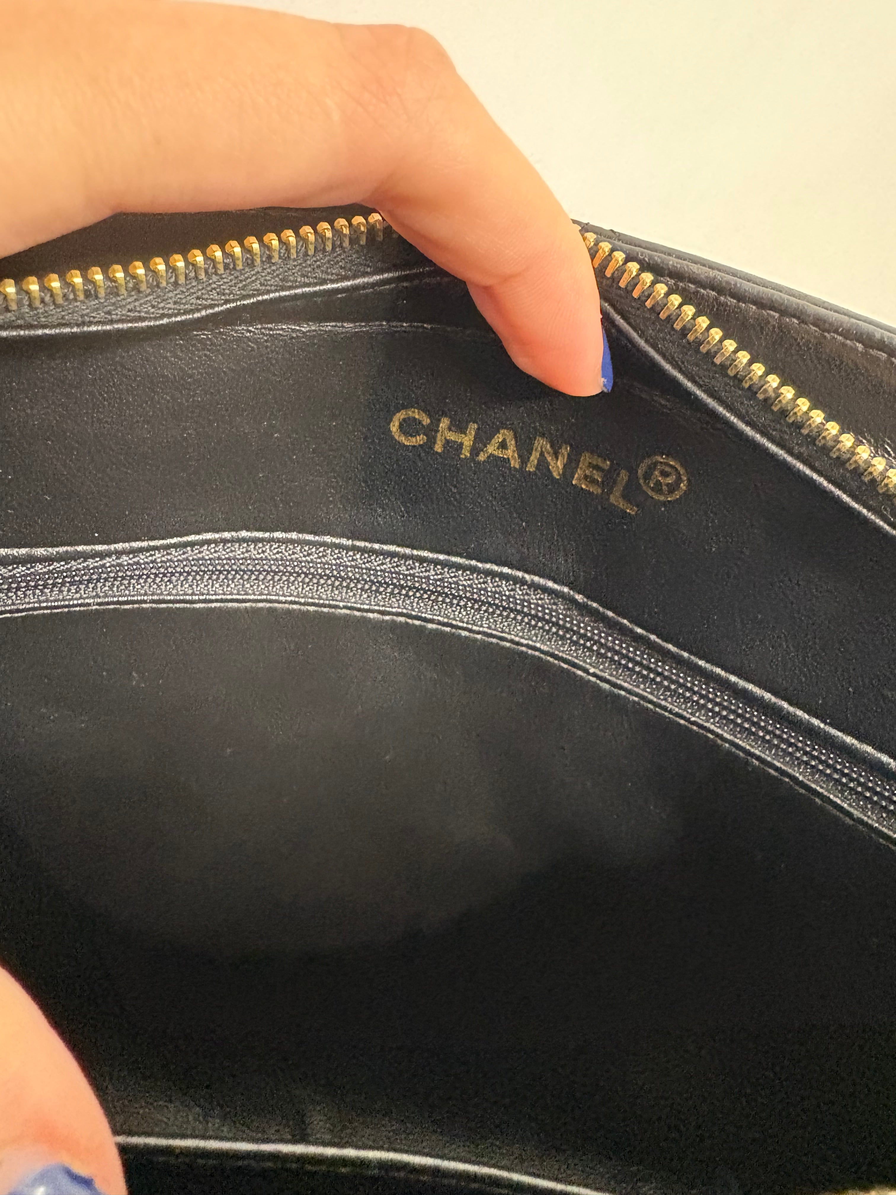 Chanel matelassé turn lock negro piel cordero cadena de hombro