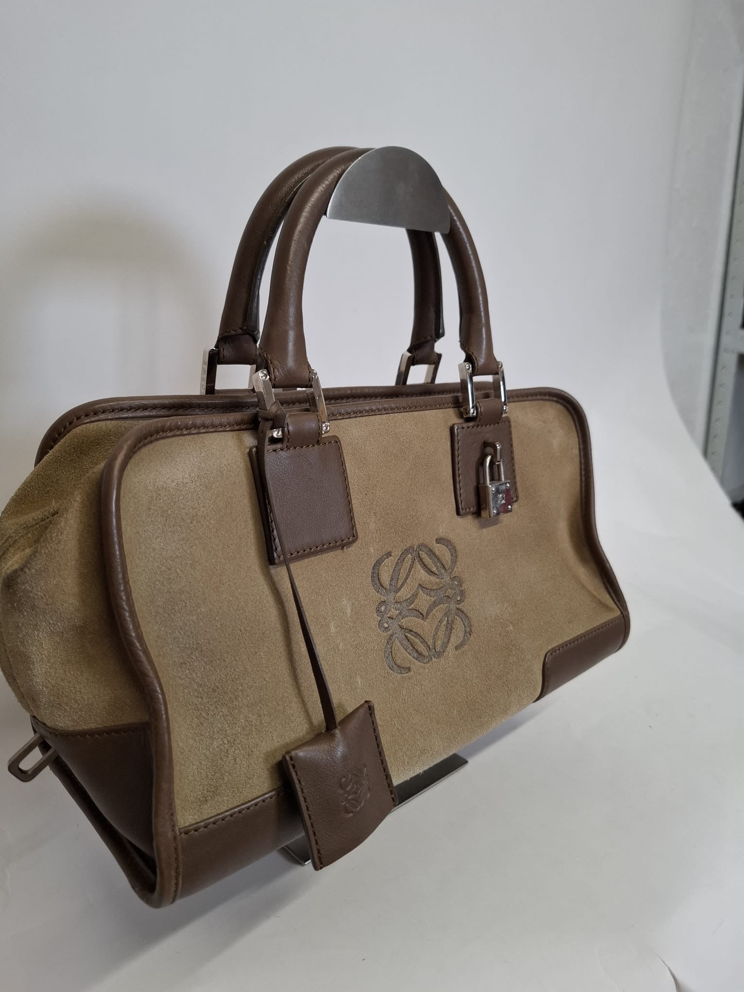 Loewe Amazona 28 Ante Beige Herrajes Plata