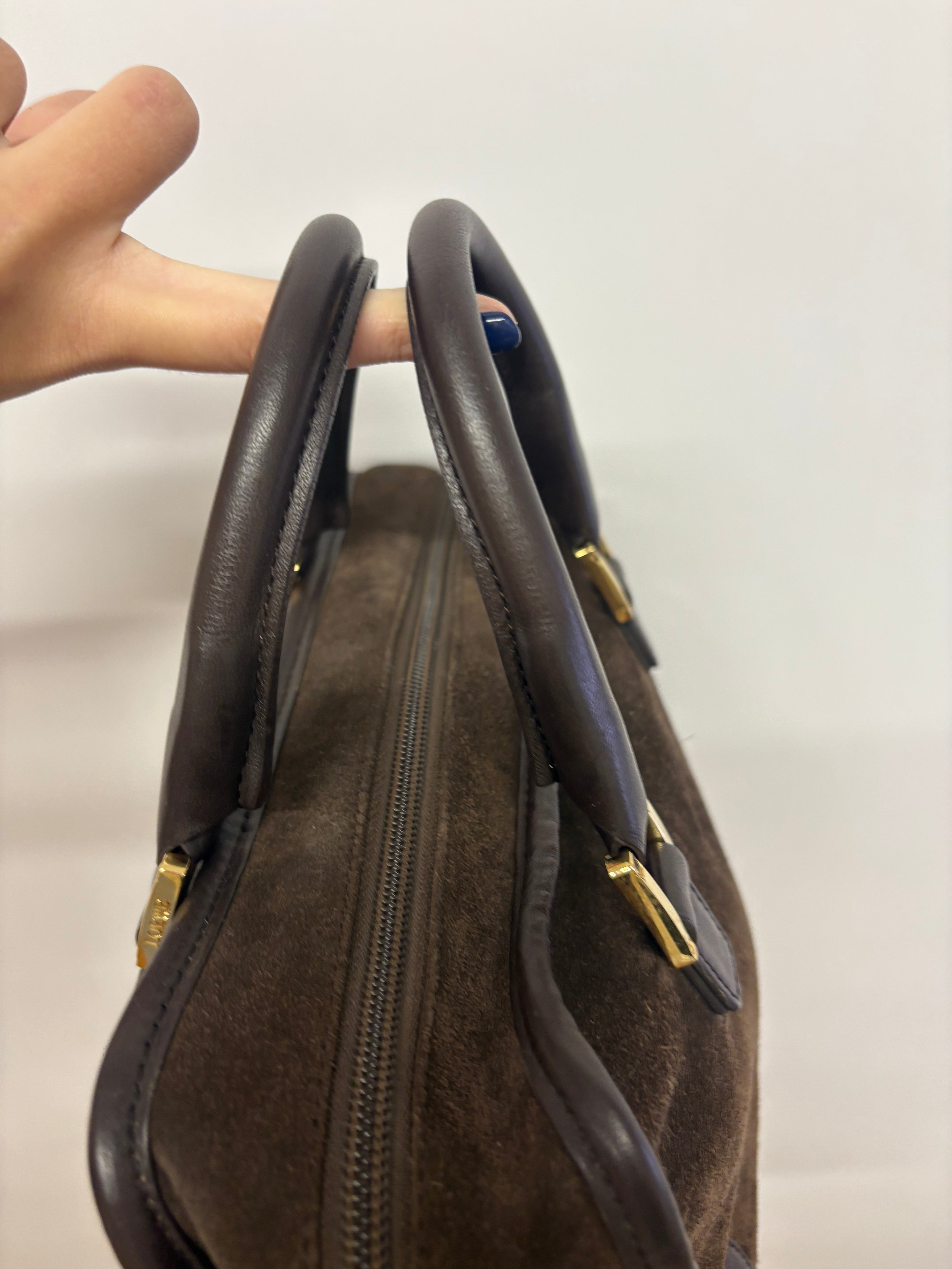 LOEWE Amazona 28 – Ante Marrón & Piel Chocolate