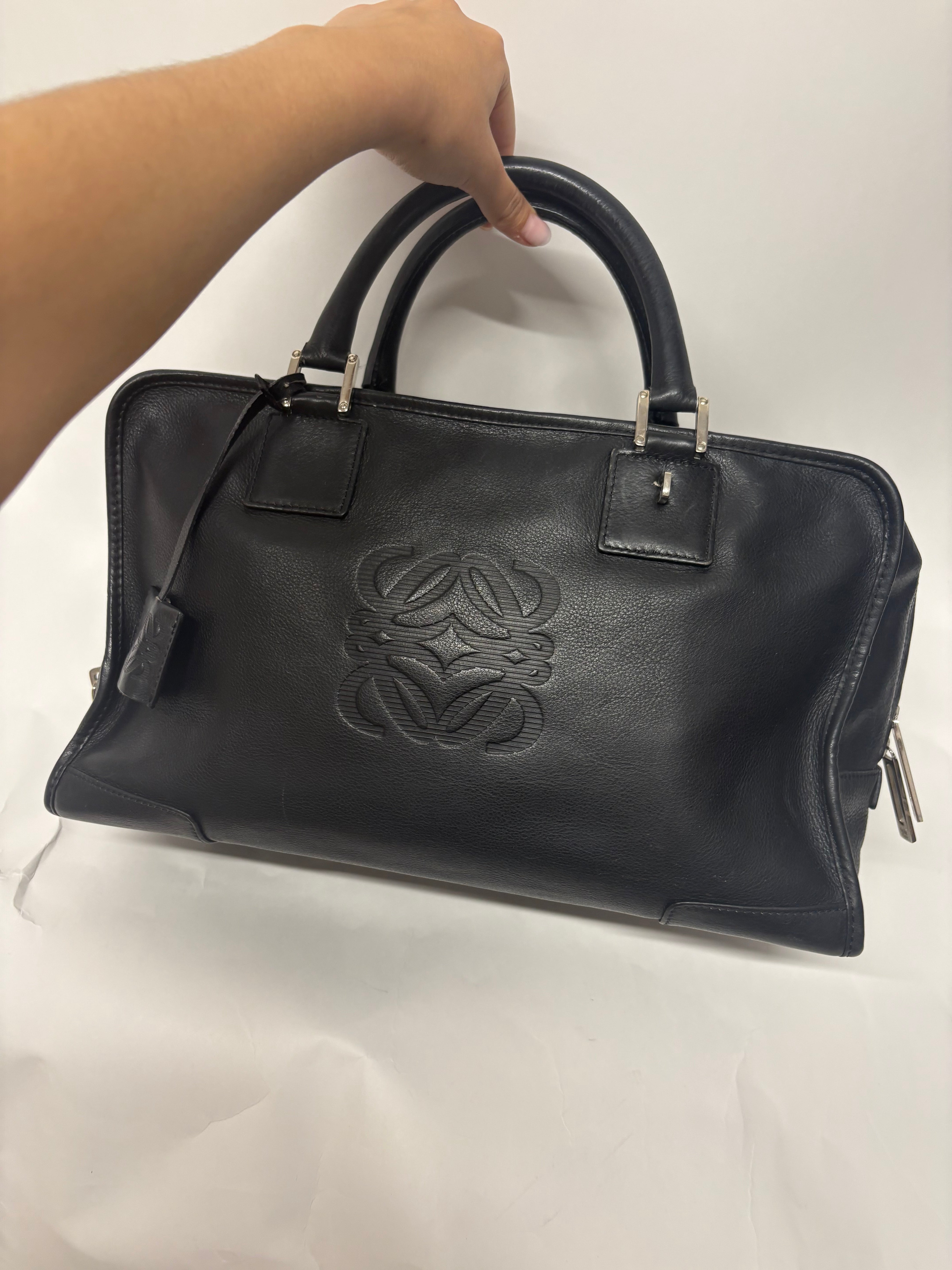 Loewe Amazona 36 Piel Negra Herrajes Plata