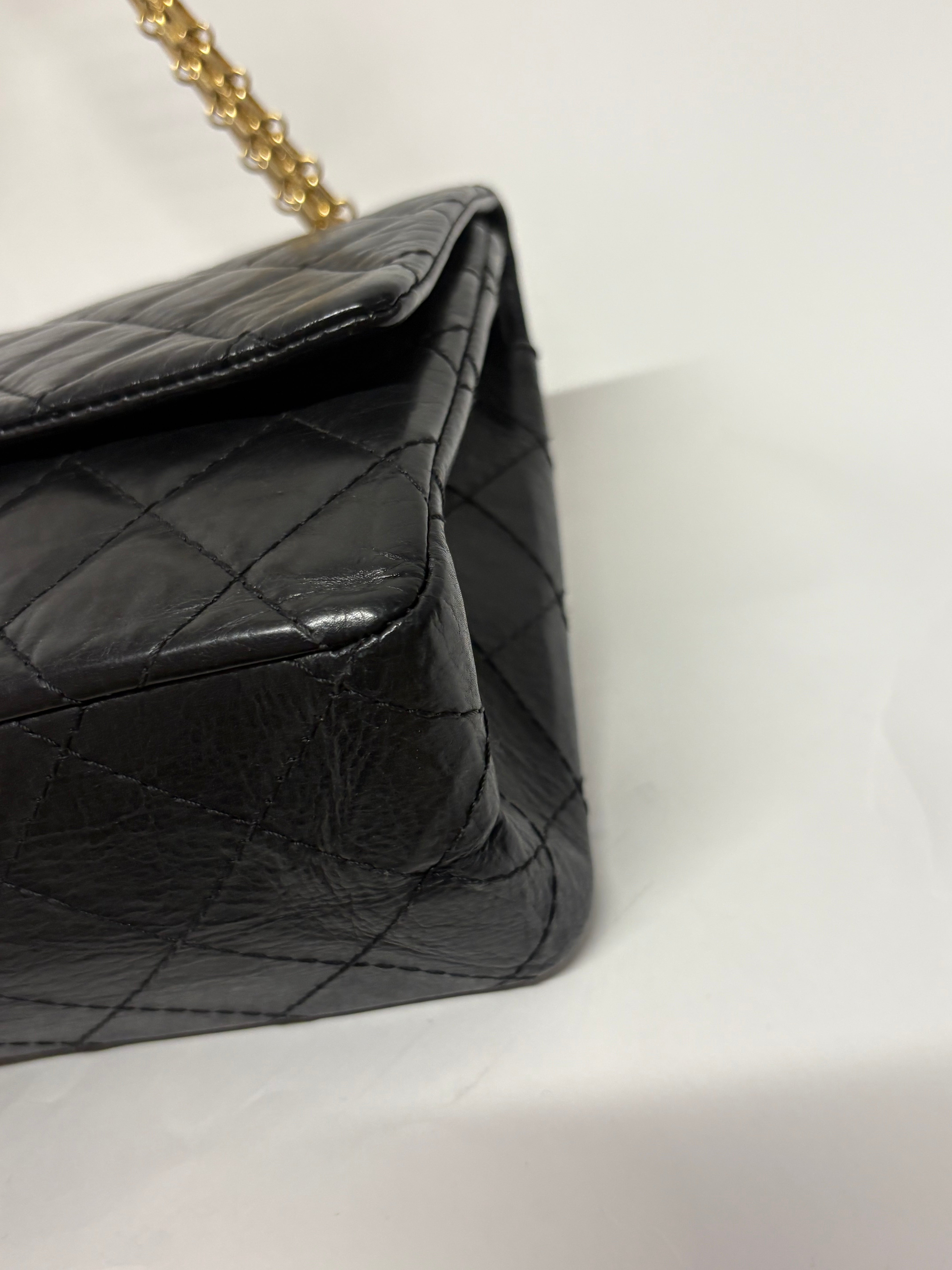 Chanel 2.55 Classic Timeless Mediano Negro Doble Solapa Piel de Ternera Envejecida