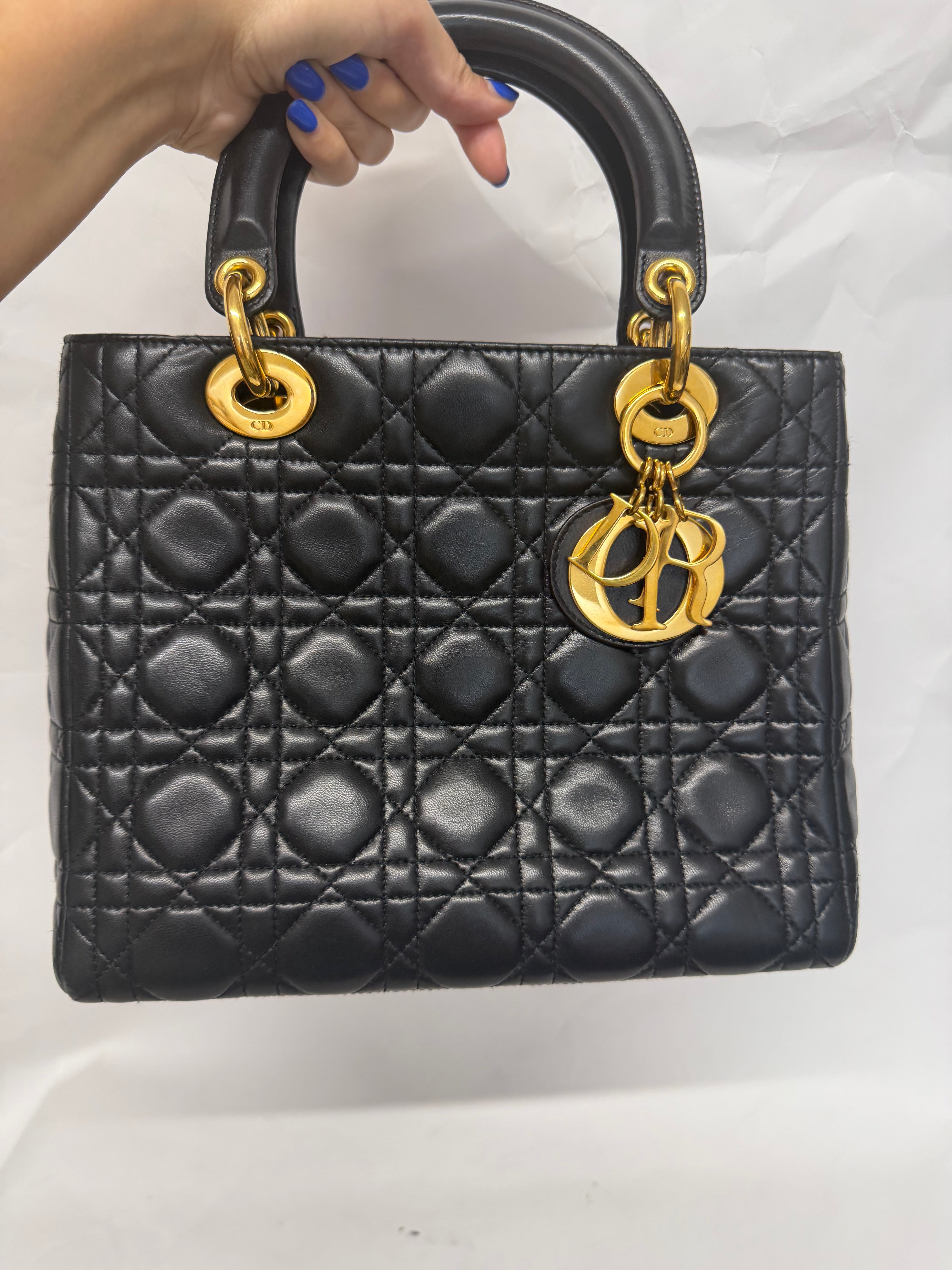 Christian Dior Lady Dior Medium | Lambskin Negro Gold