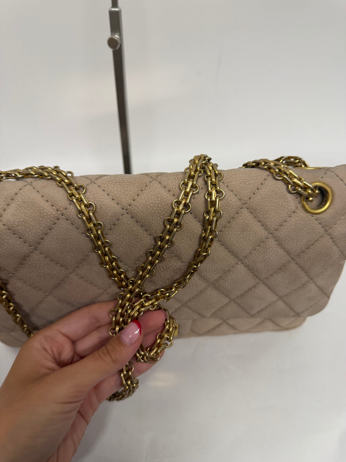 Chanel Reissue 2.55 Double Flap 227 Piel Caviar Nobuk Beige · Serie 17