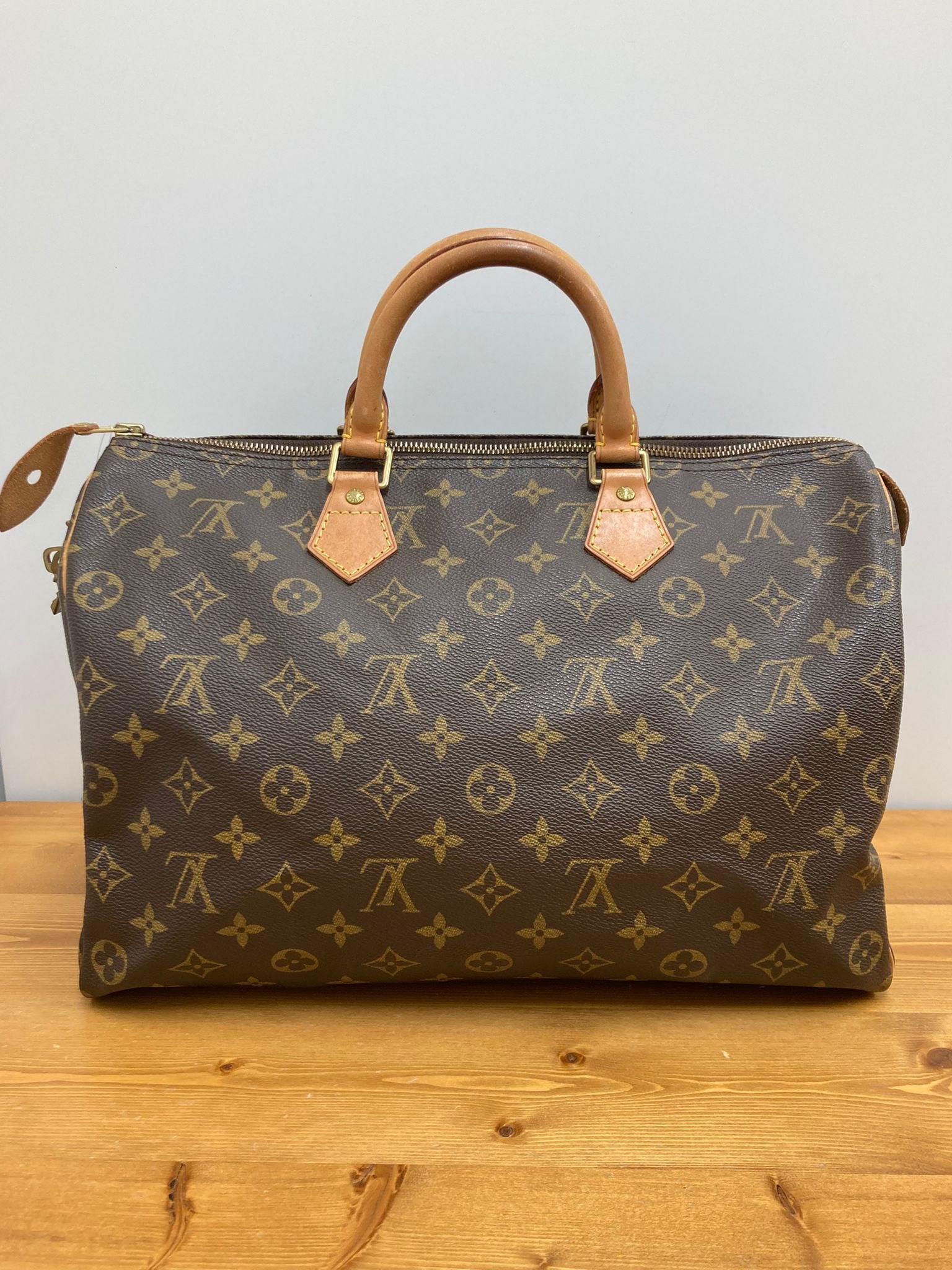Louis Vuitton Speedy 35 monogram canvas
