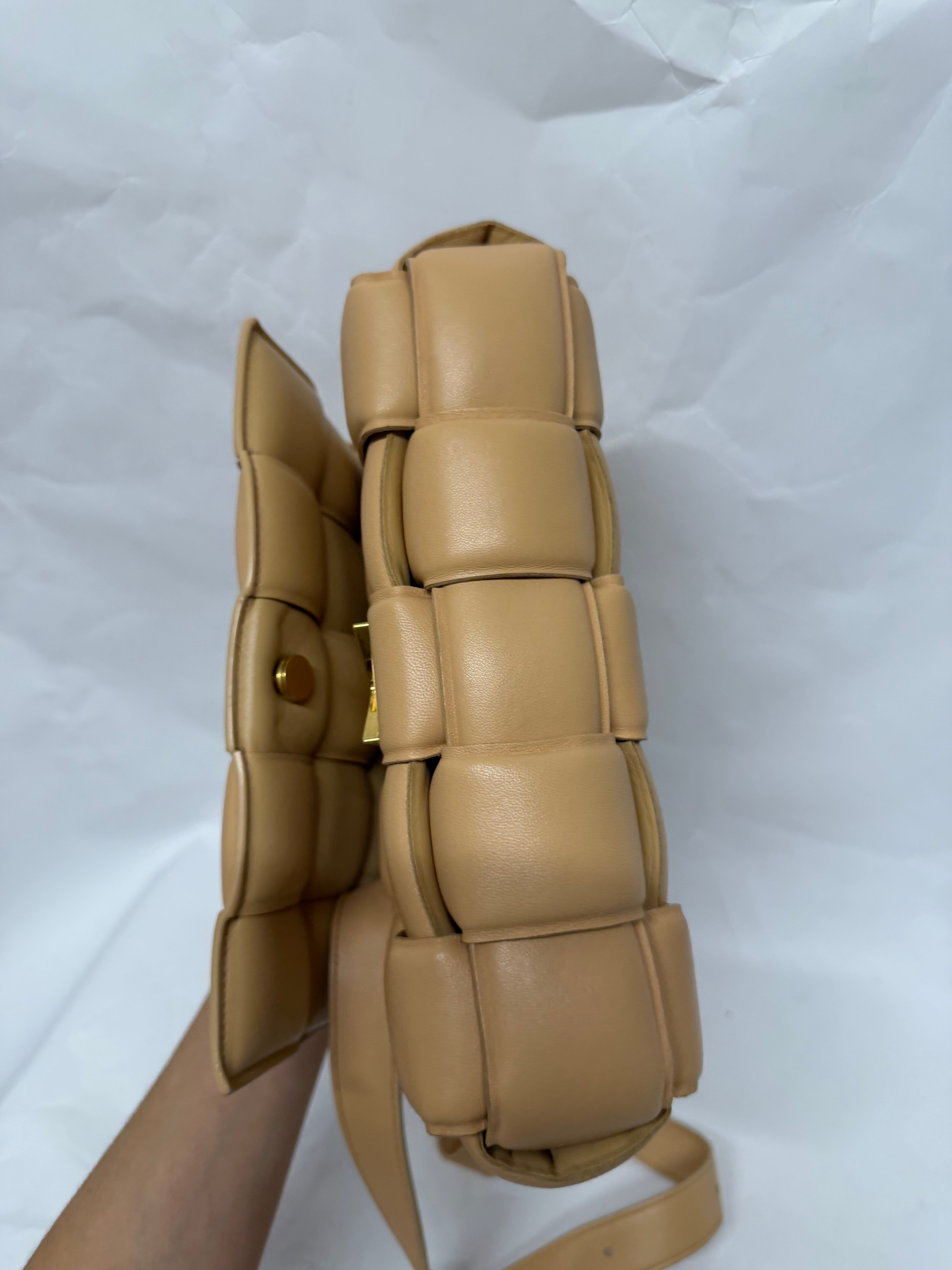 Bottega Veneta Cassette Intrecciato Nude/Beige