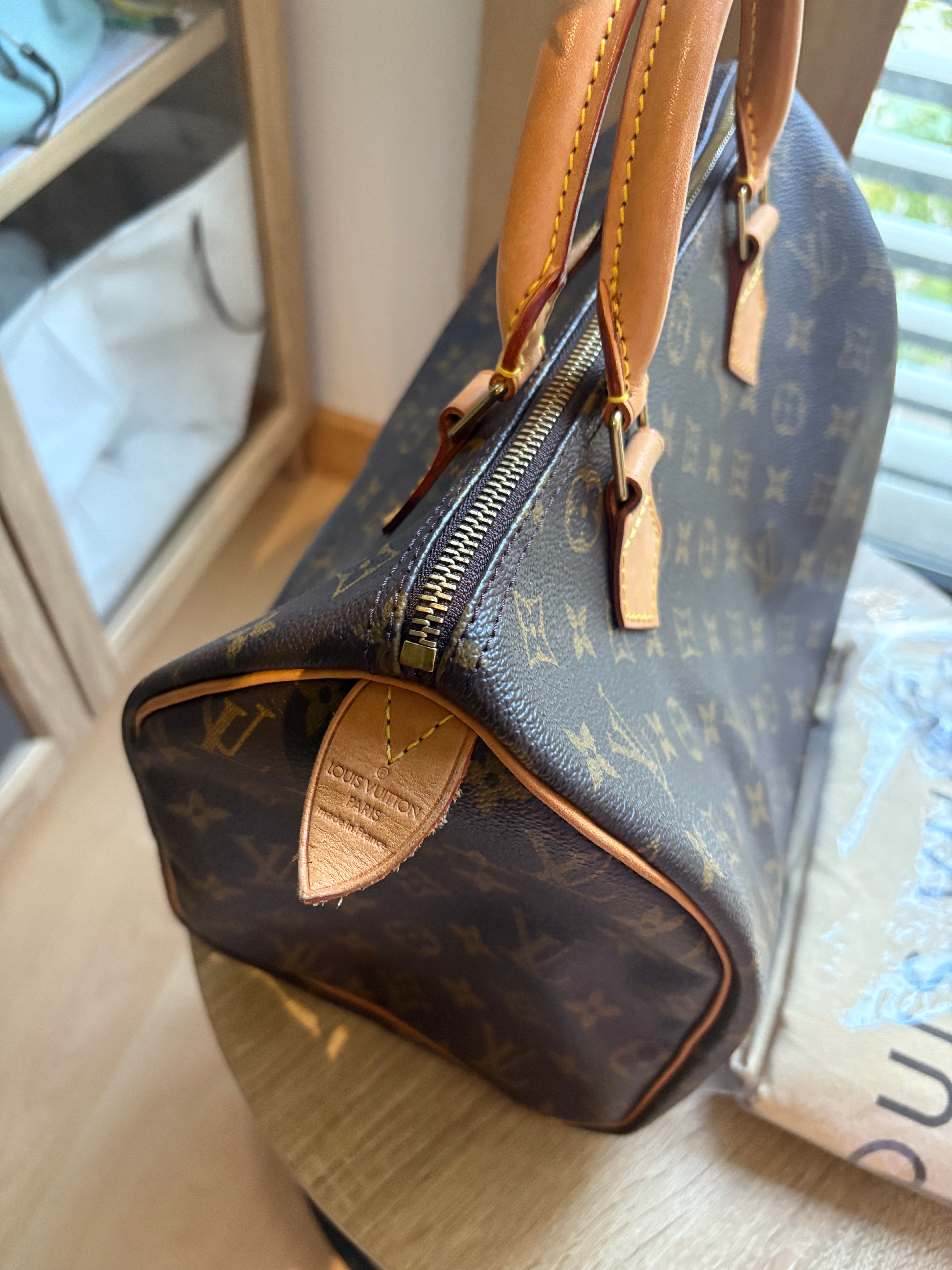 Louis Vuitton speedy 30 canvas monogram
