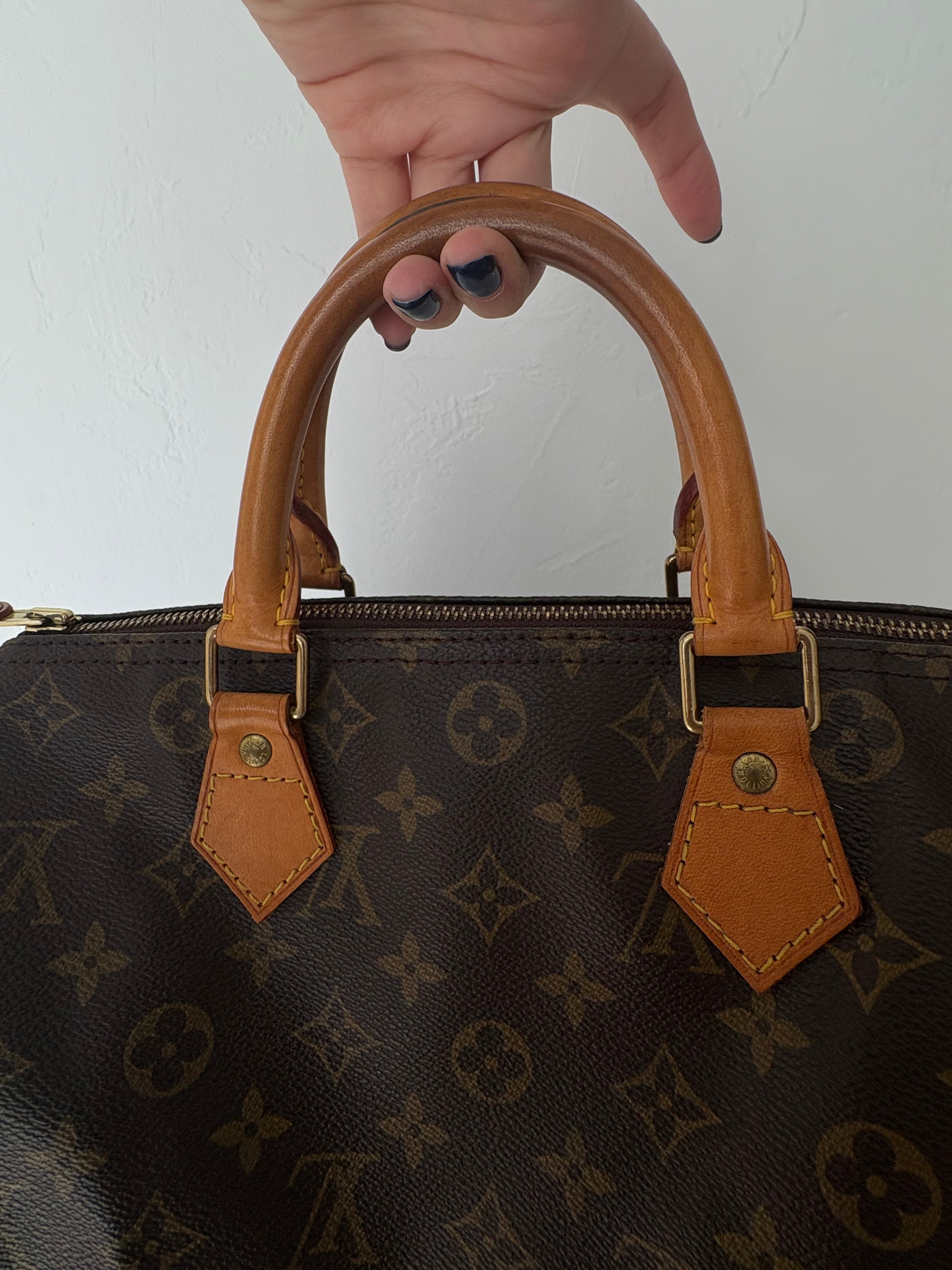 Louis Vuitton Speedy 30