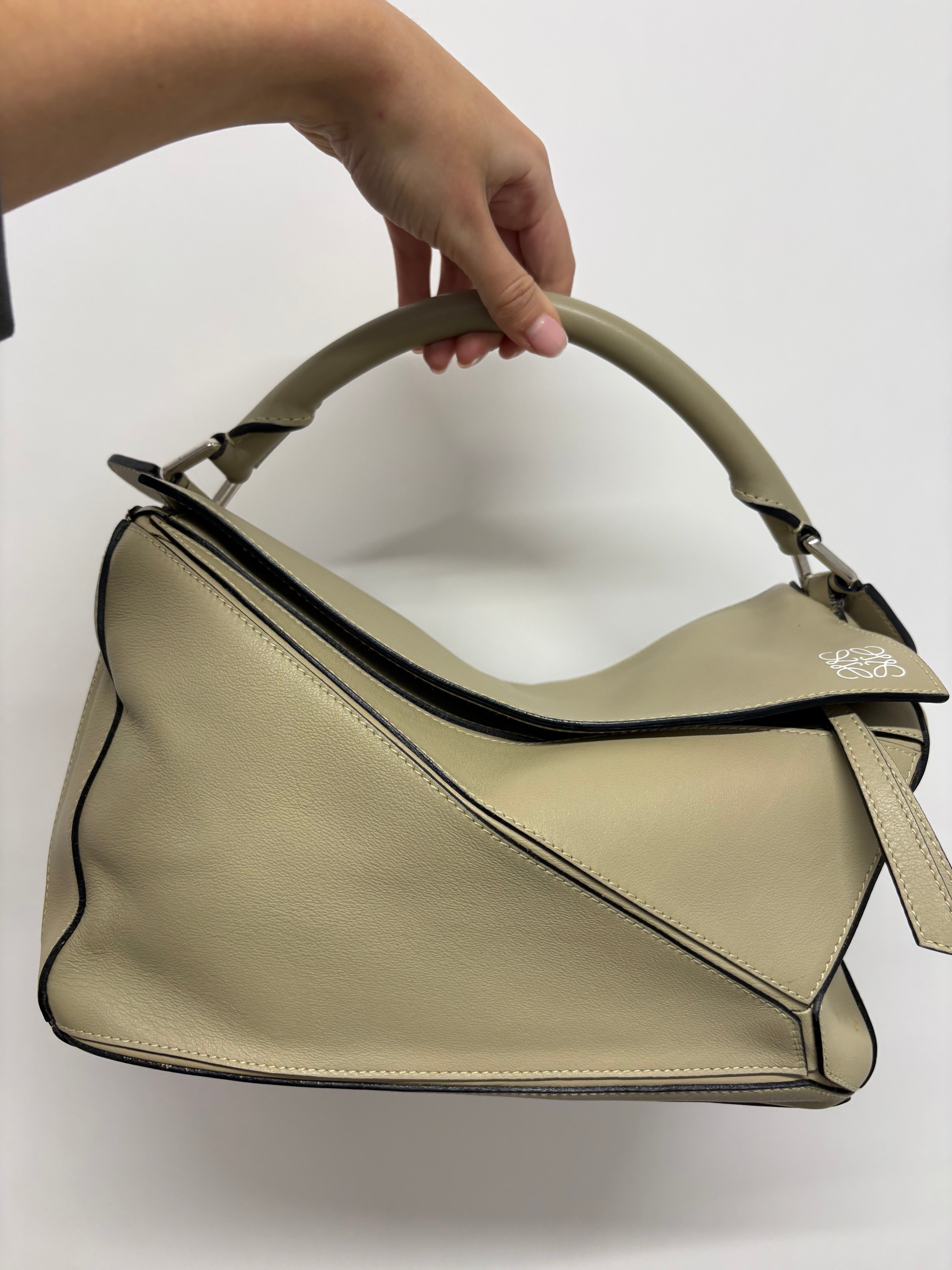 Loewe puzzle mediano Beige/ Taupe Claro