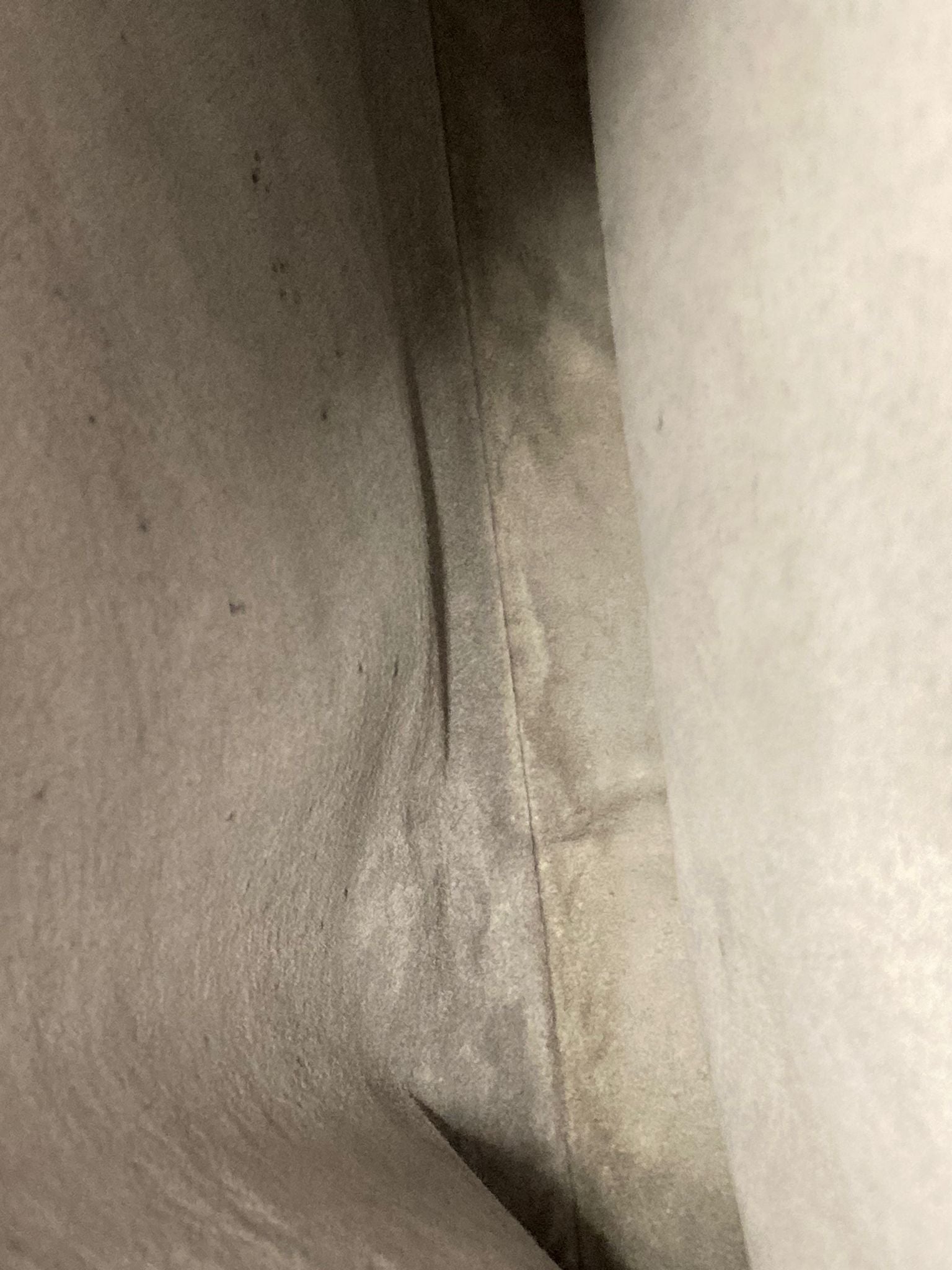 FENDI Peekaboo Large – Piel gris cielo – Doble compartimento con bandolera