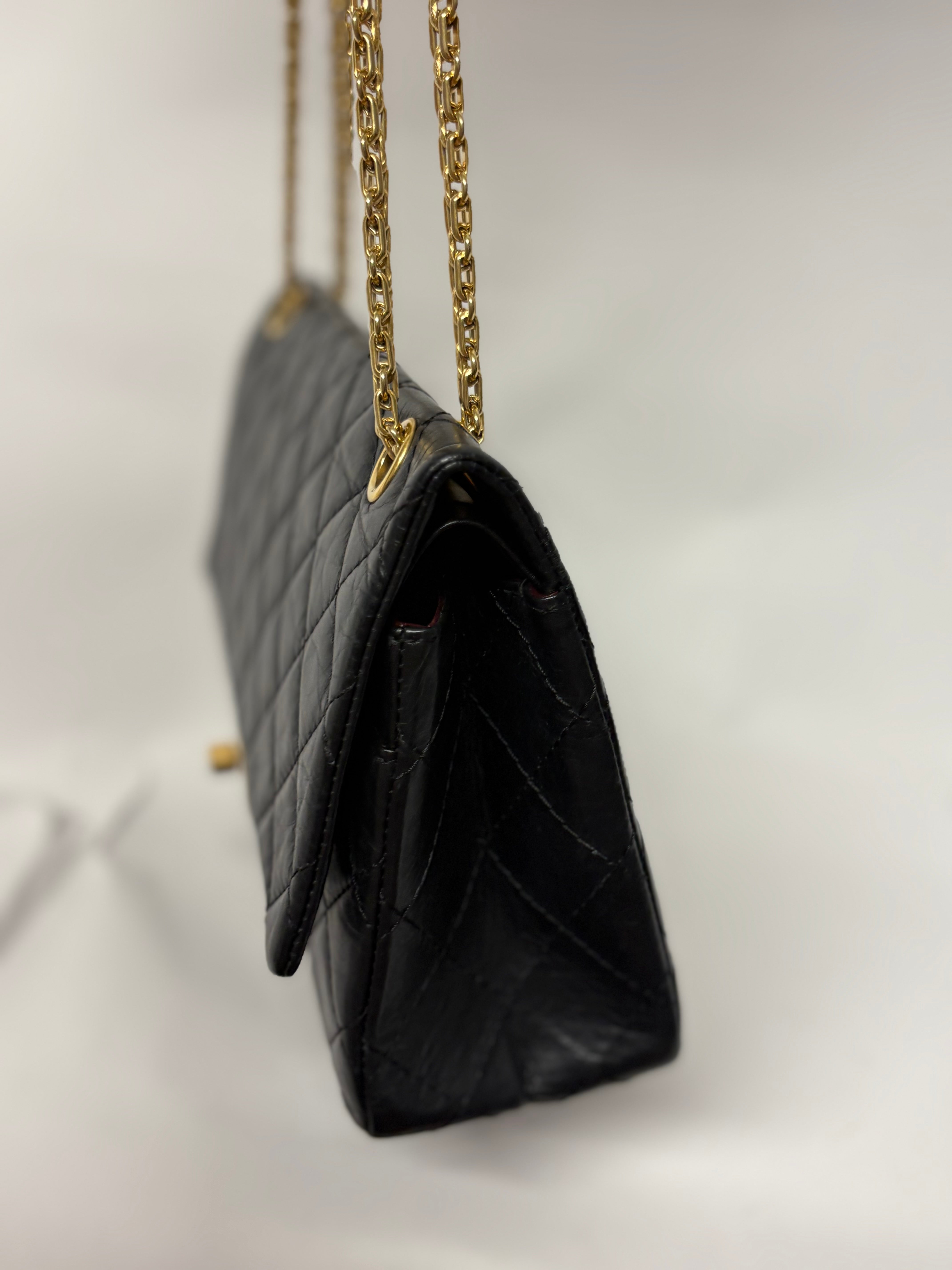 Chanel 2.55 Classic Timeless Mediano Negro Doble Solapa Piel de Ternera Envejecida
