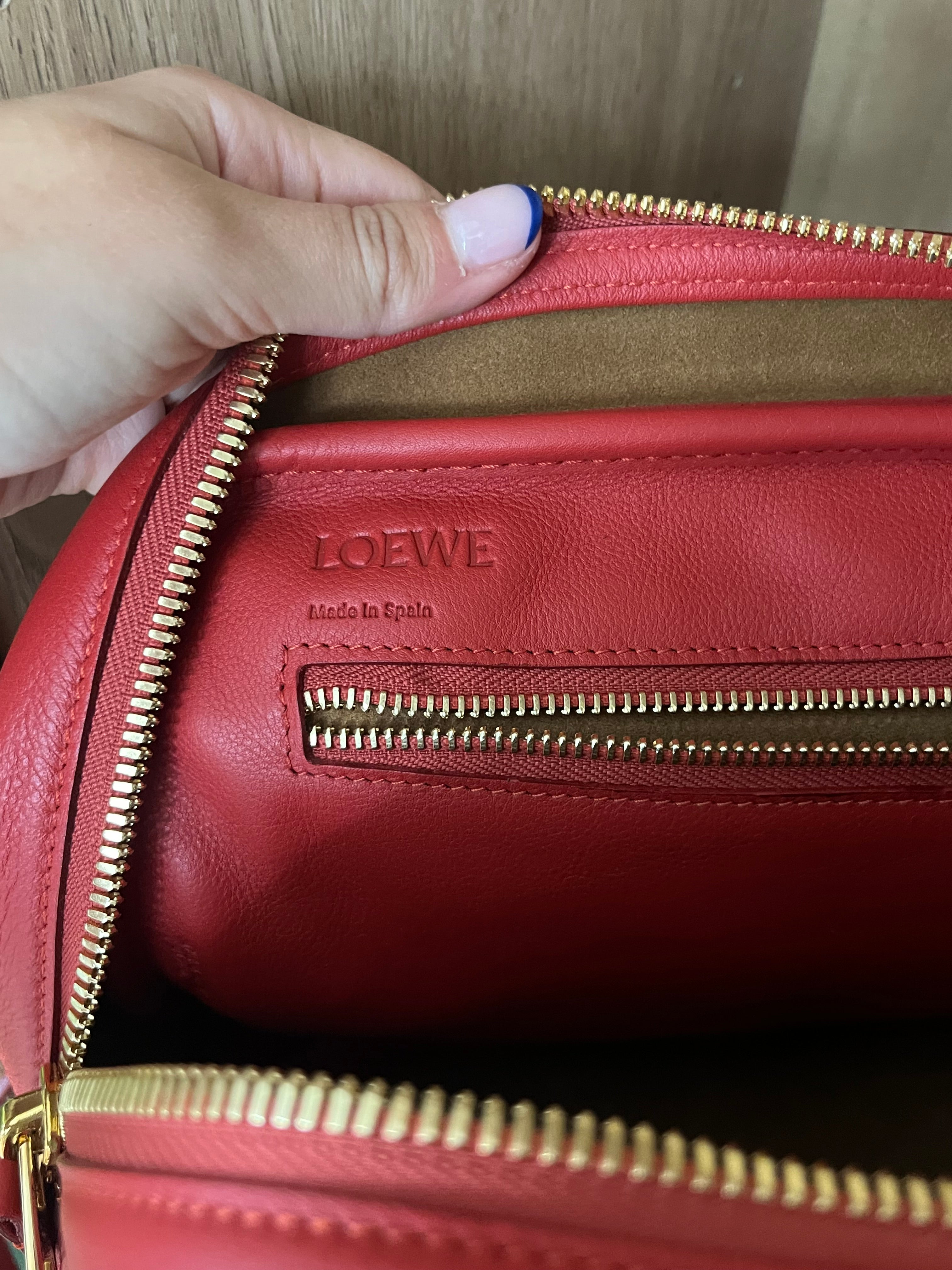 Loewe amazona 75 bandolera rojo