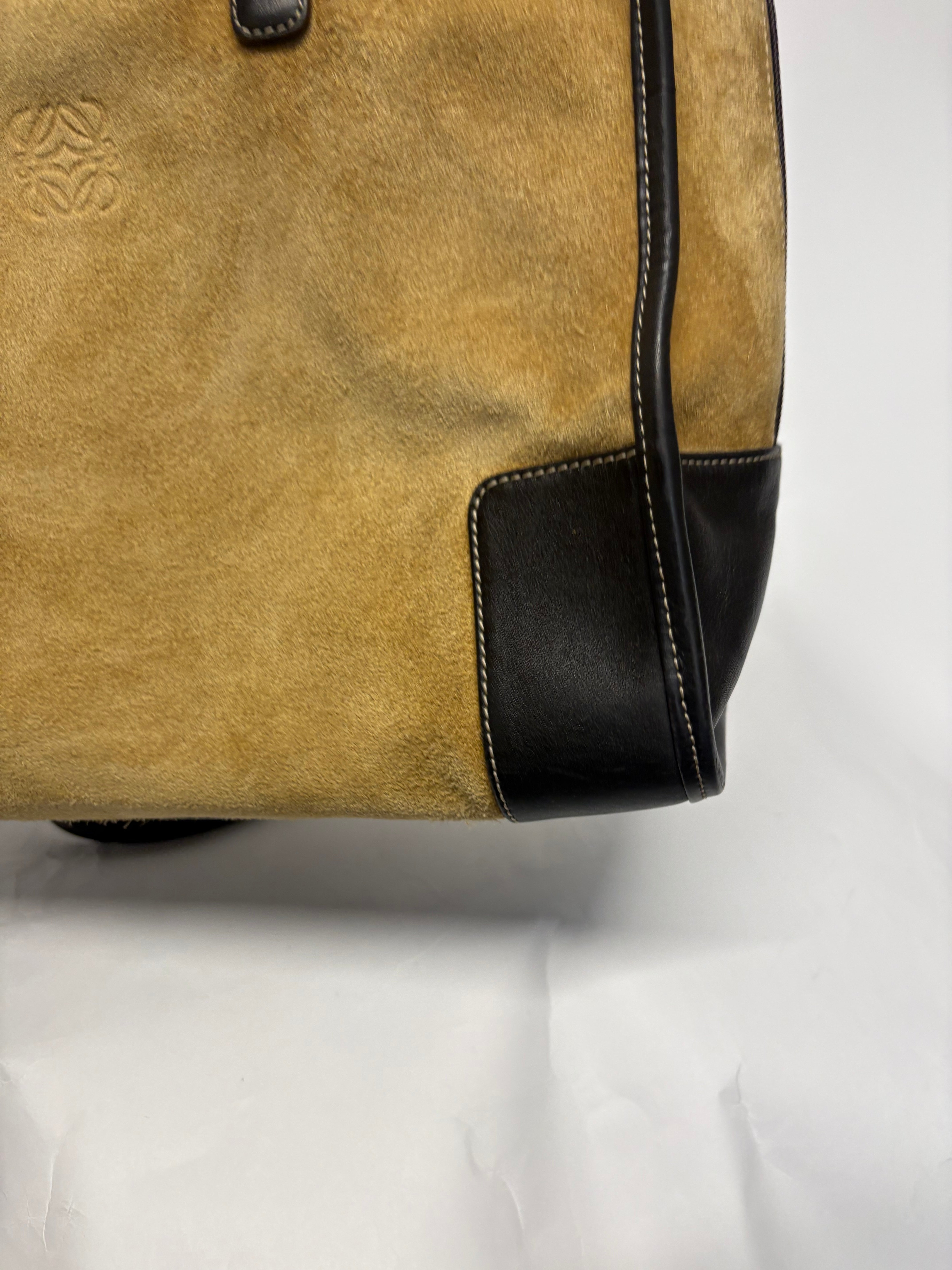 Loewe Amazona ante oro 32 marrón con bandolera extra