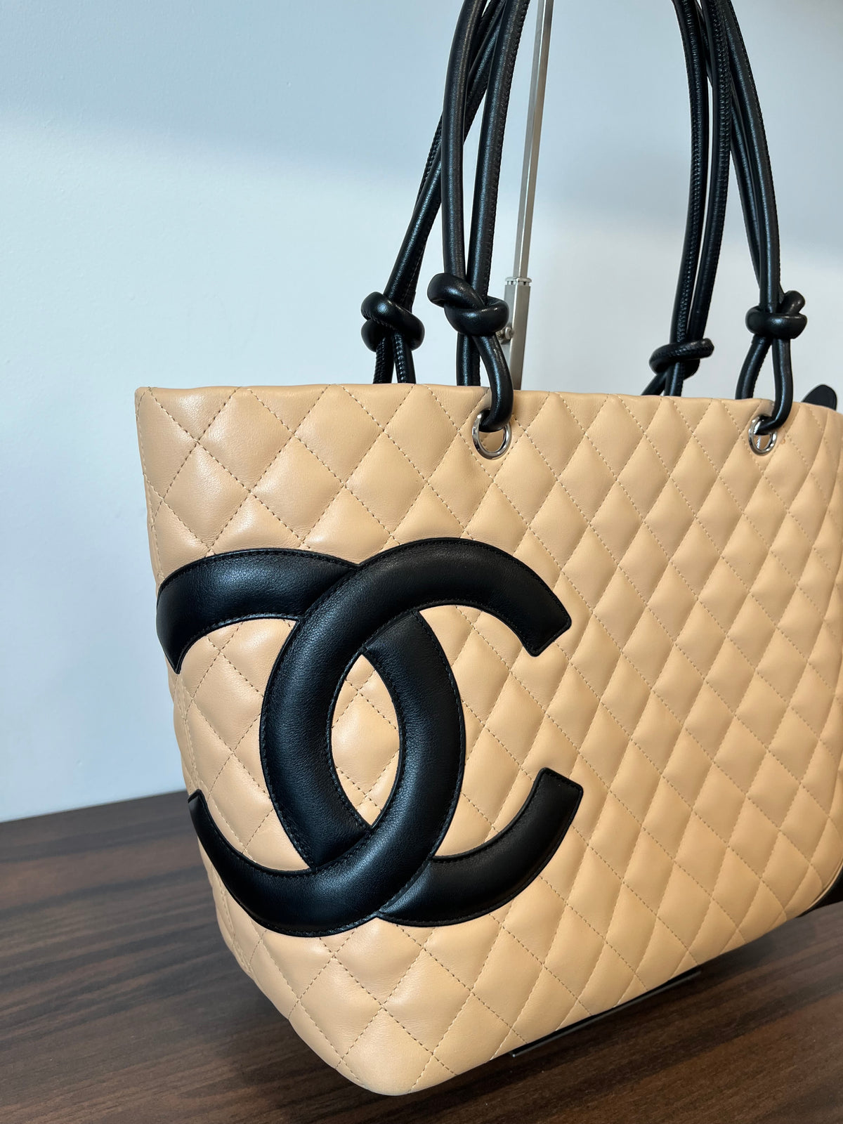 Chanel Cambon Ligne Tote Grande Piel de Cordero Beige · Serie 9