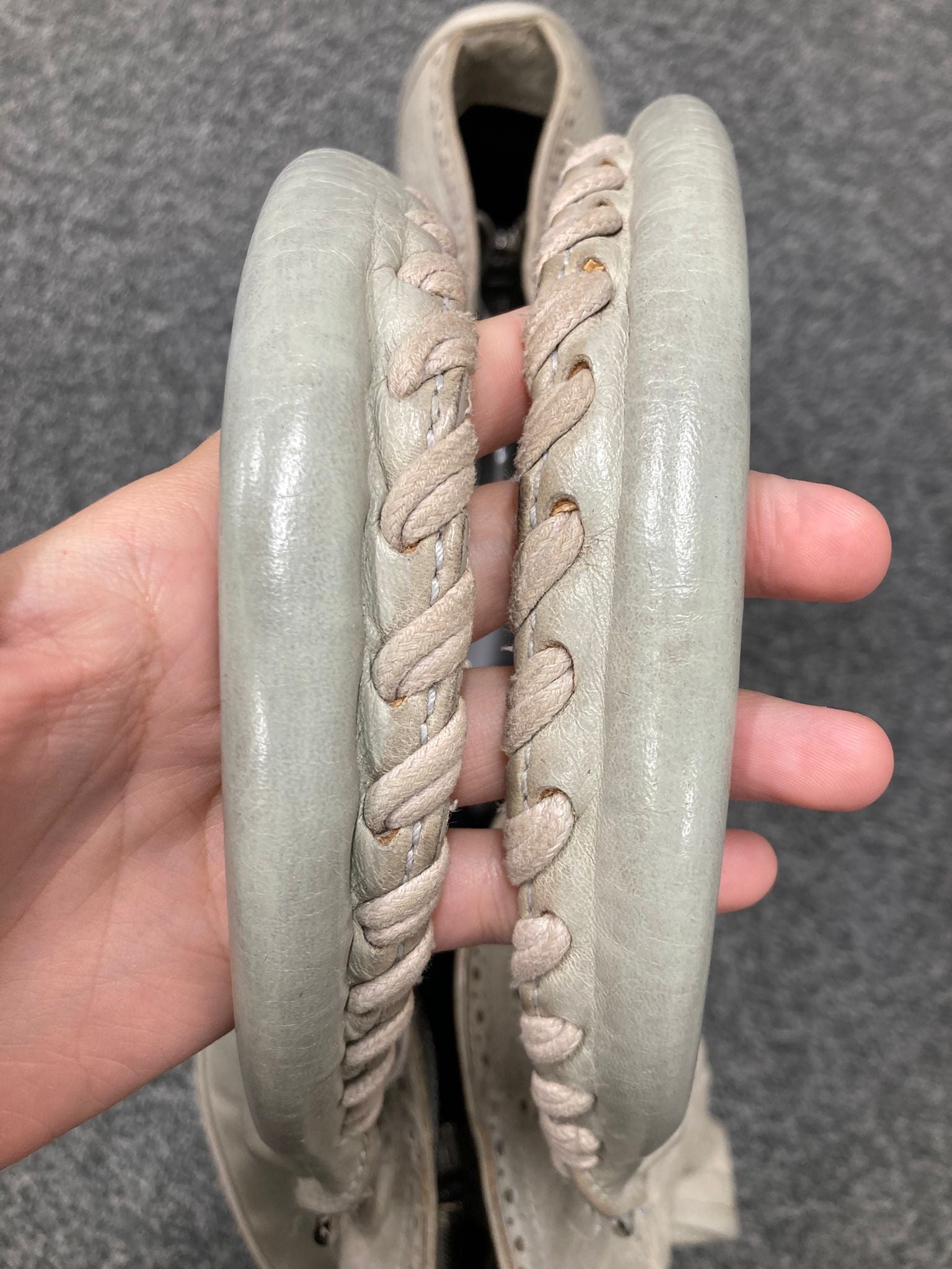 Balenciaga Giant City “Covered” Brogue Gris - crema