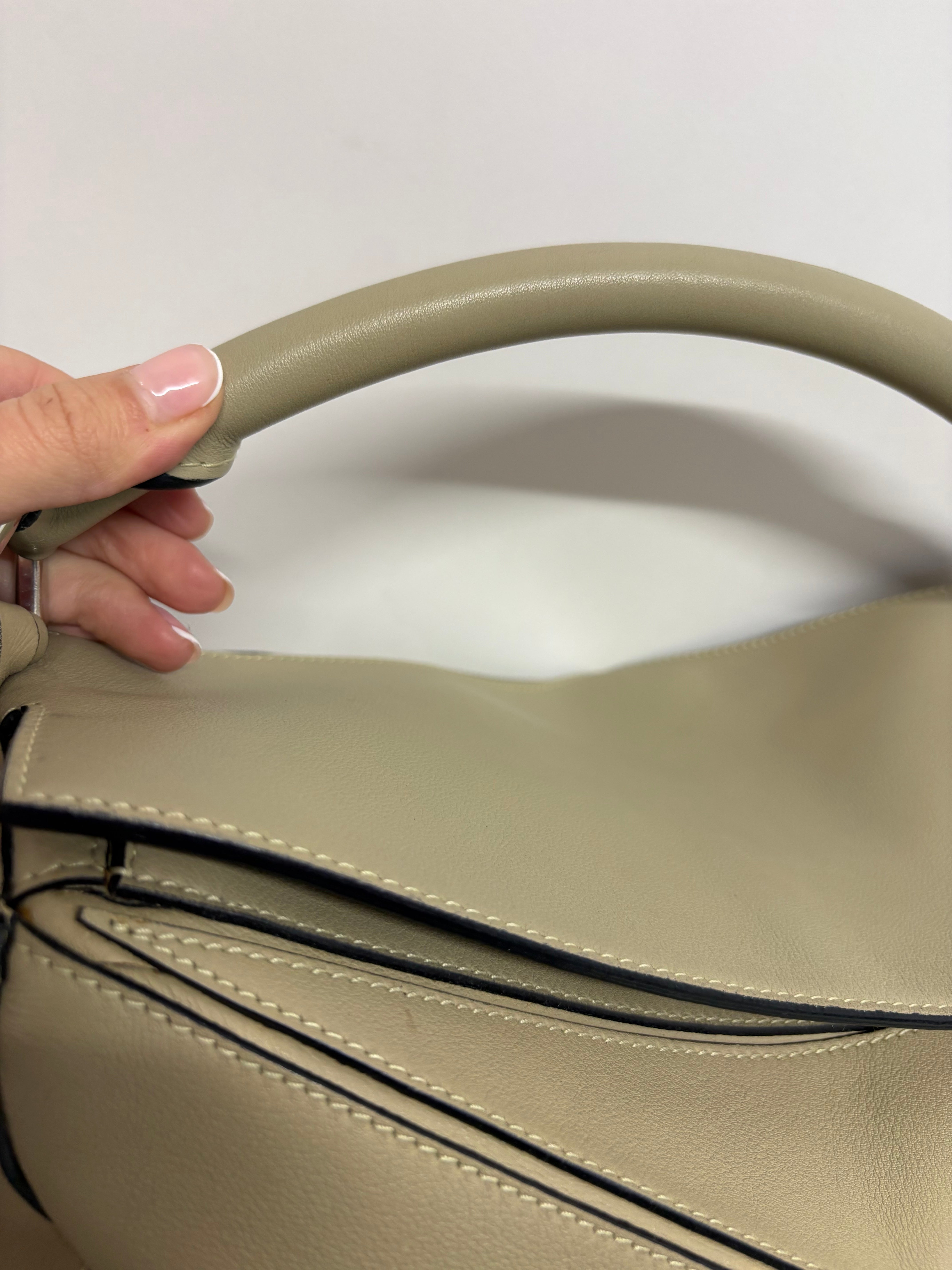 Loewe puzzle mediano Beige/ Taupe Claro