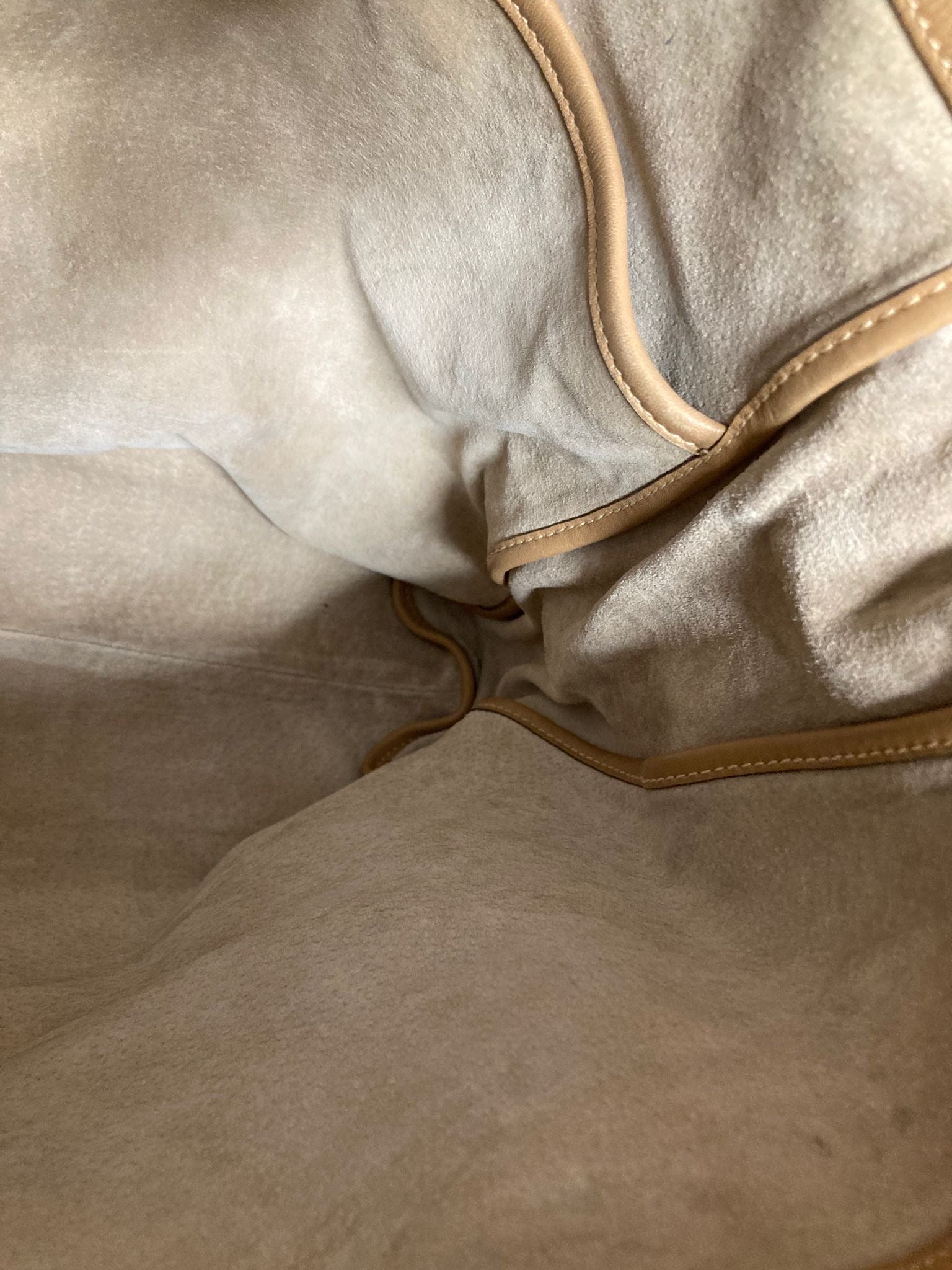 Prada Logo 2way Tote – Piel beige