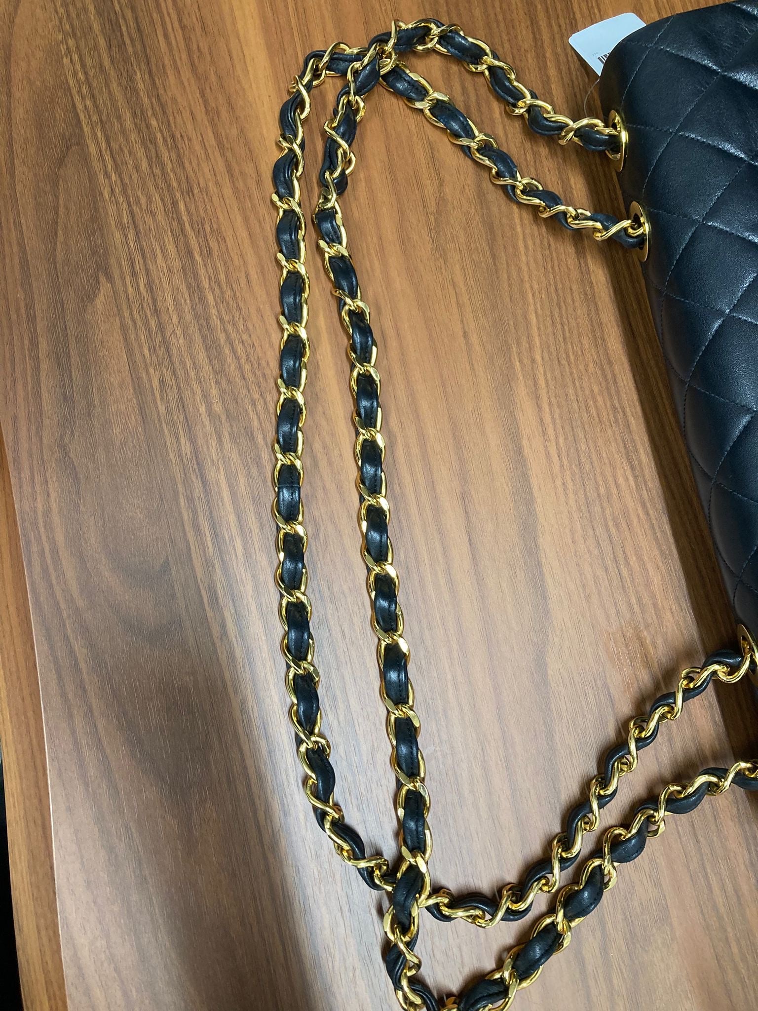 Chanel Jumbo vintage negro en piel de cordero 34 cm