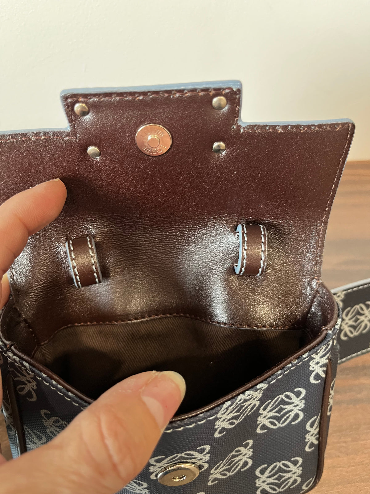 Loewe Belt Bag Jacquard Anagrama Azul Marino · tres en Uno
