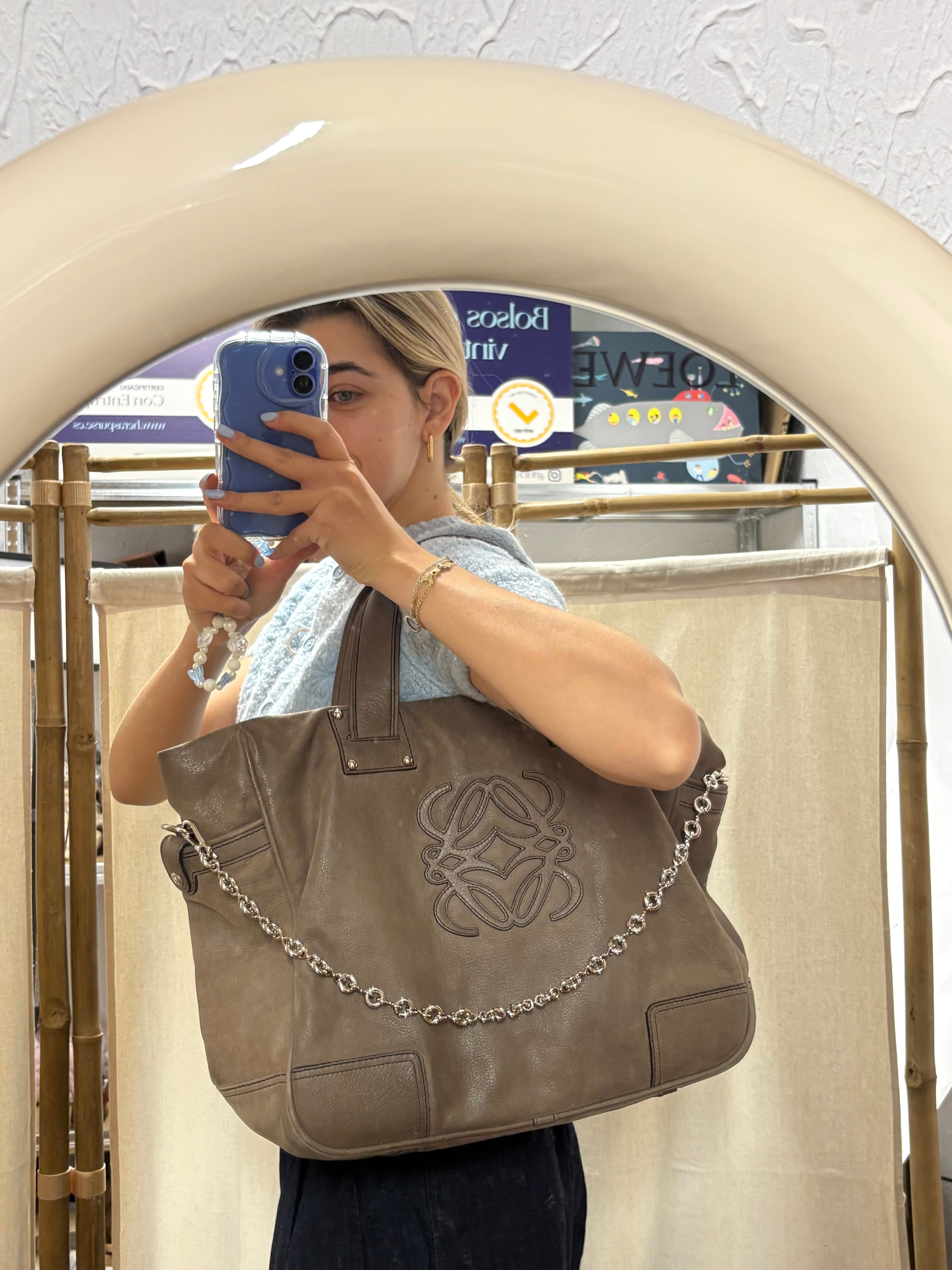 Loewe Tote Grande Piel Taupe Anagram con correa borlas extra