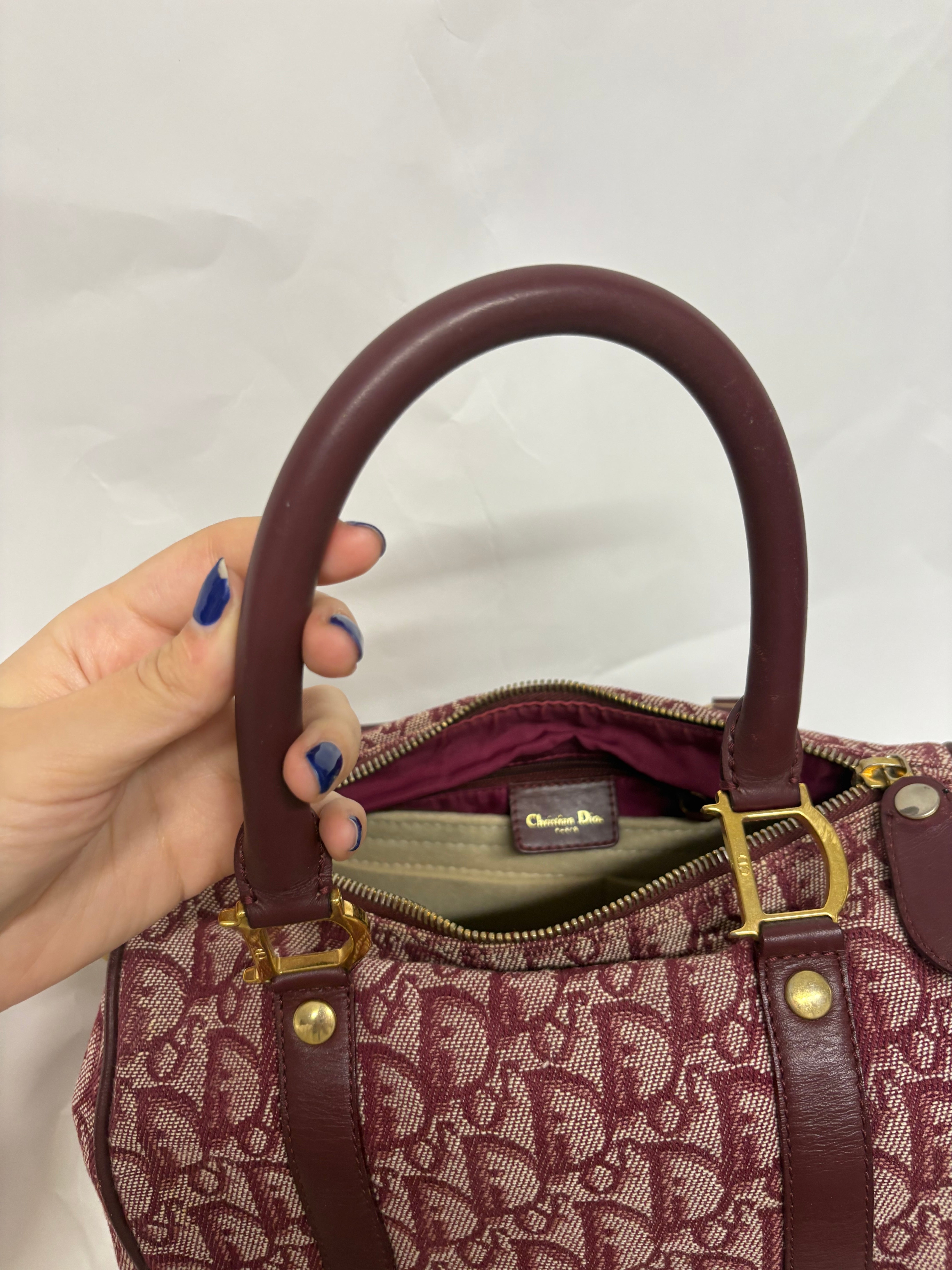 Christian Dior Boston Trotter Rojo Burdeos – Con Bandolera