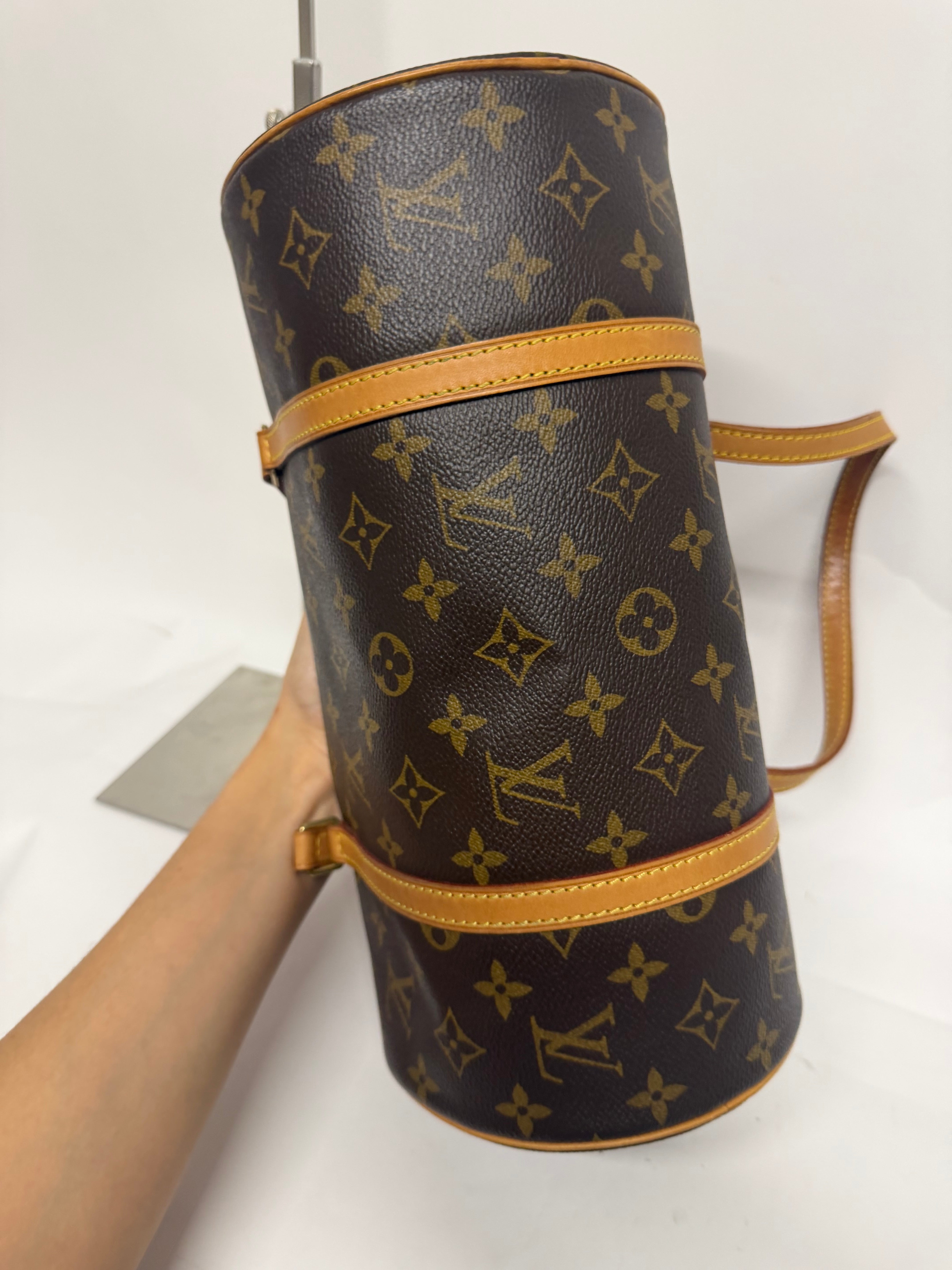 Louis Vuitton Papillon 30 Monogram con pouch
