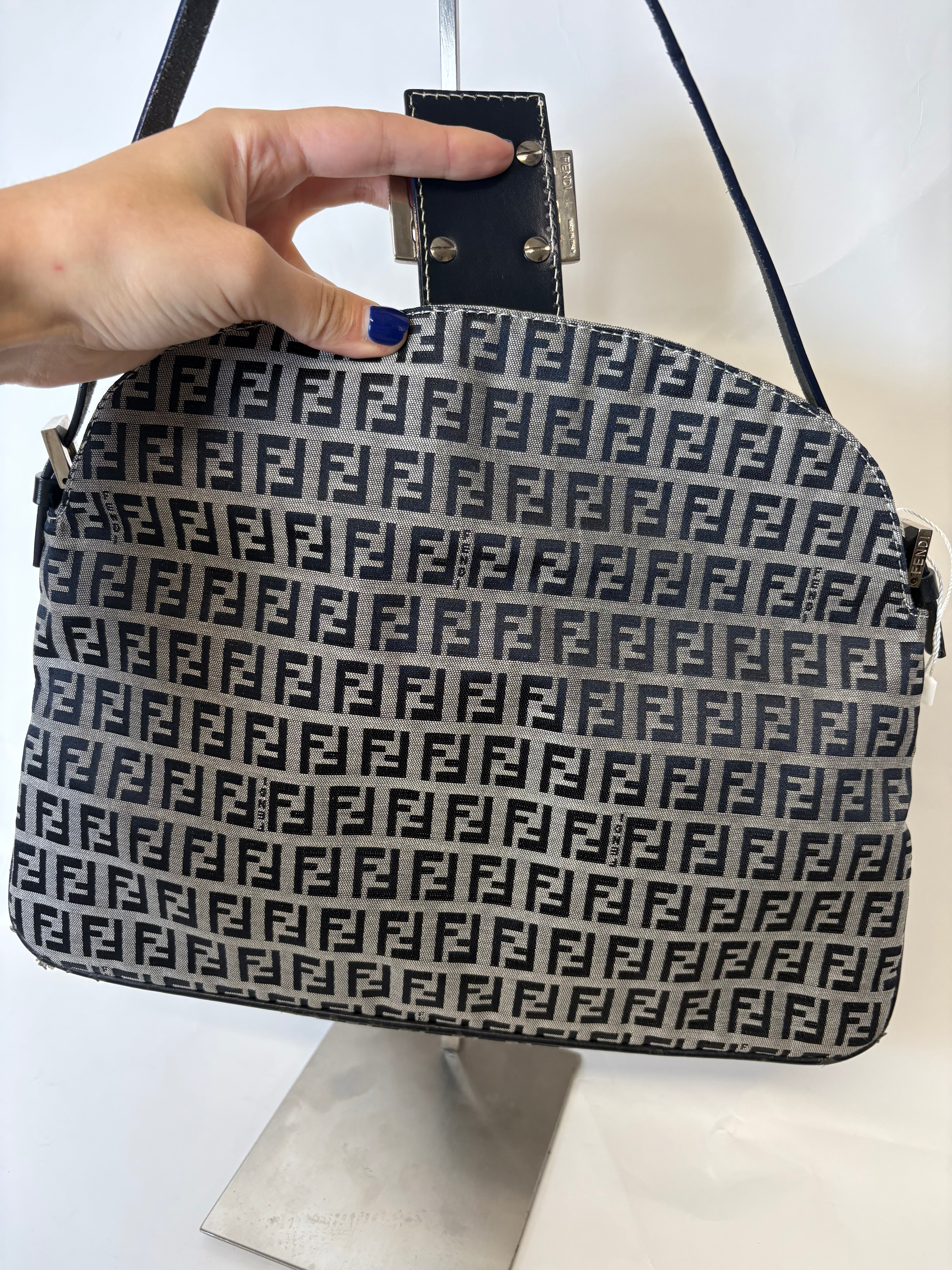 Fendi baguette zucca azul marino