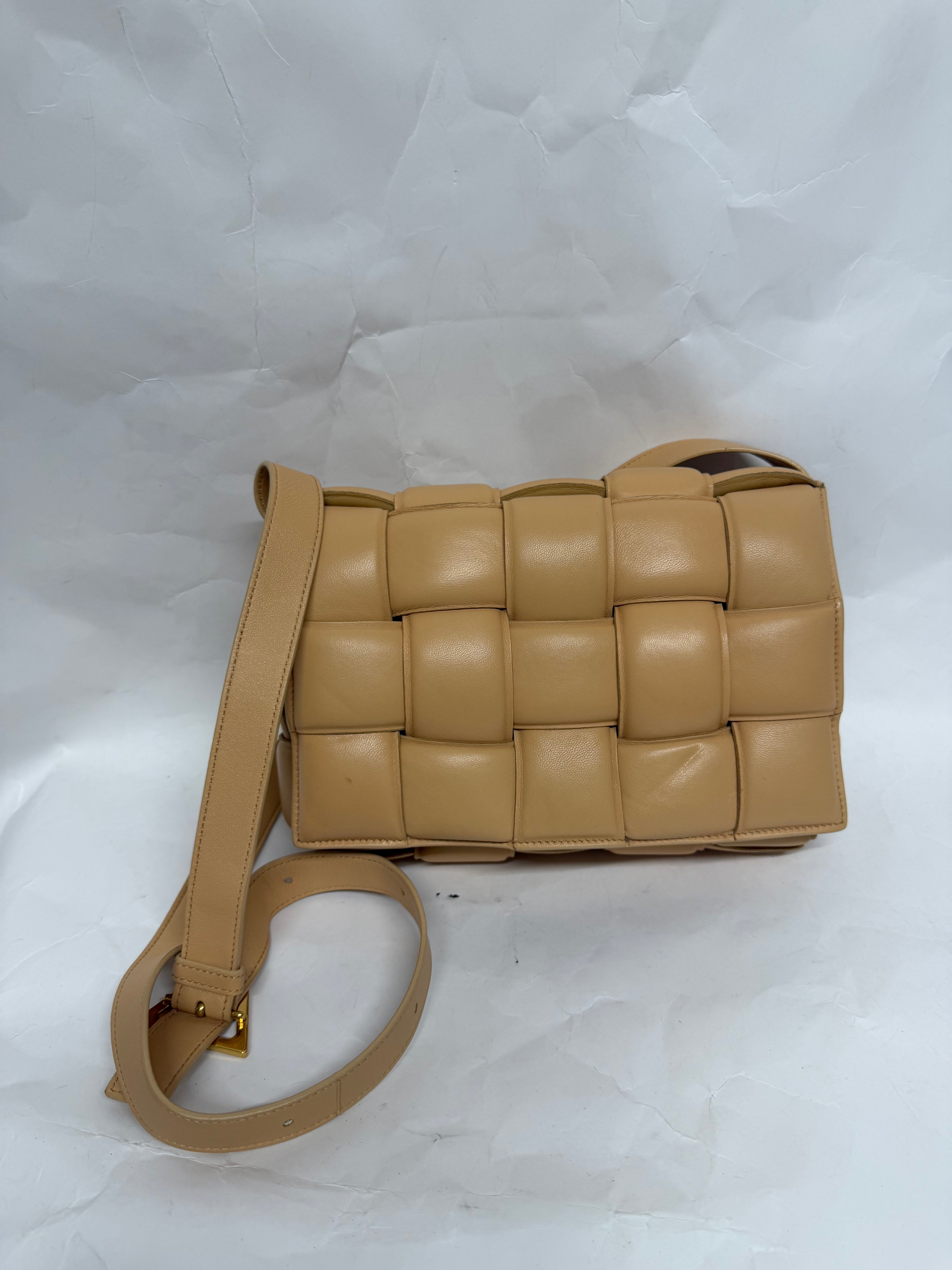 Bottega Veneta Cassette Intrecciato Nude/Beige