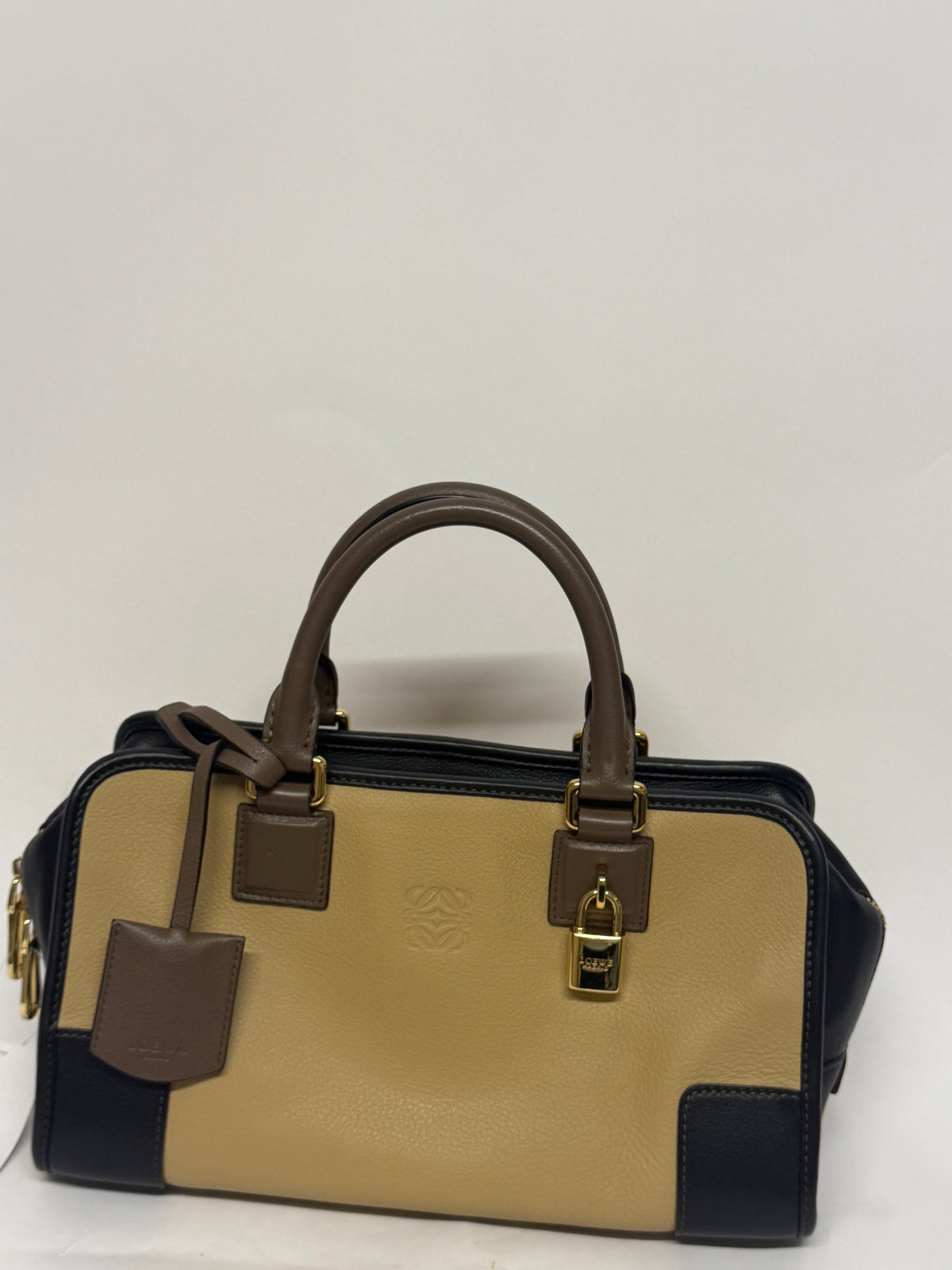 Loewe Amazona 28 Tricolor camel Herrajes Dorados