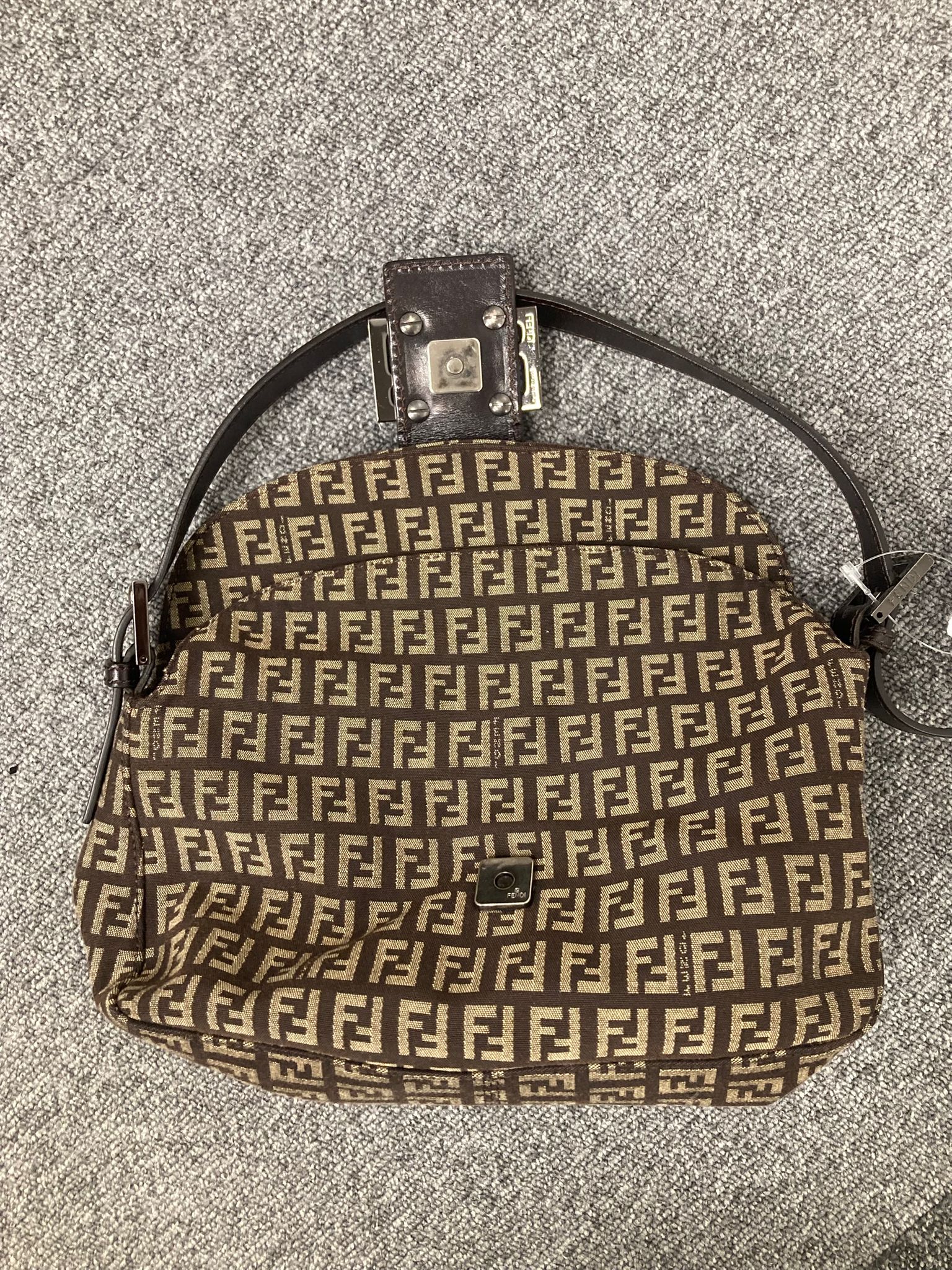 Fendi baguette marrón