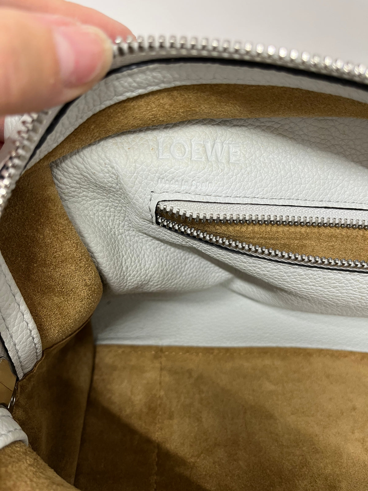 Loewe Amazona 28 Piel Blanca con Bandolera