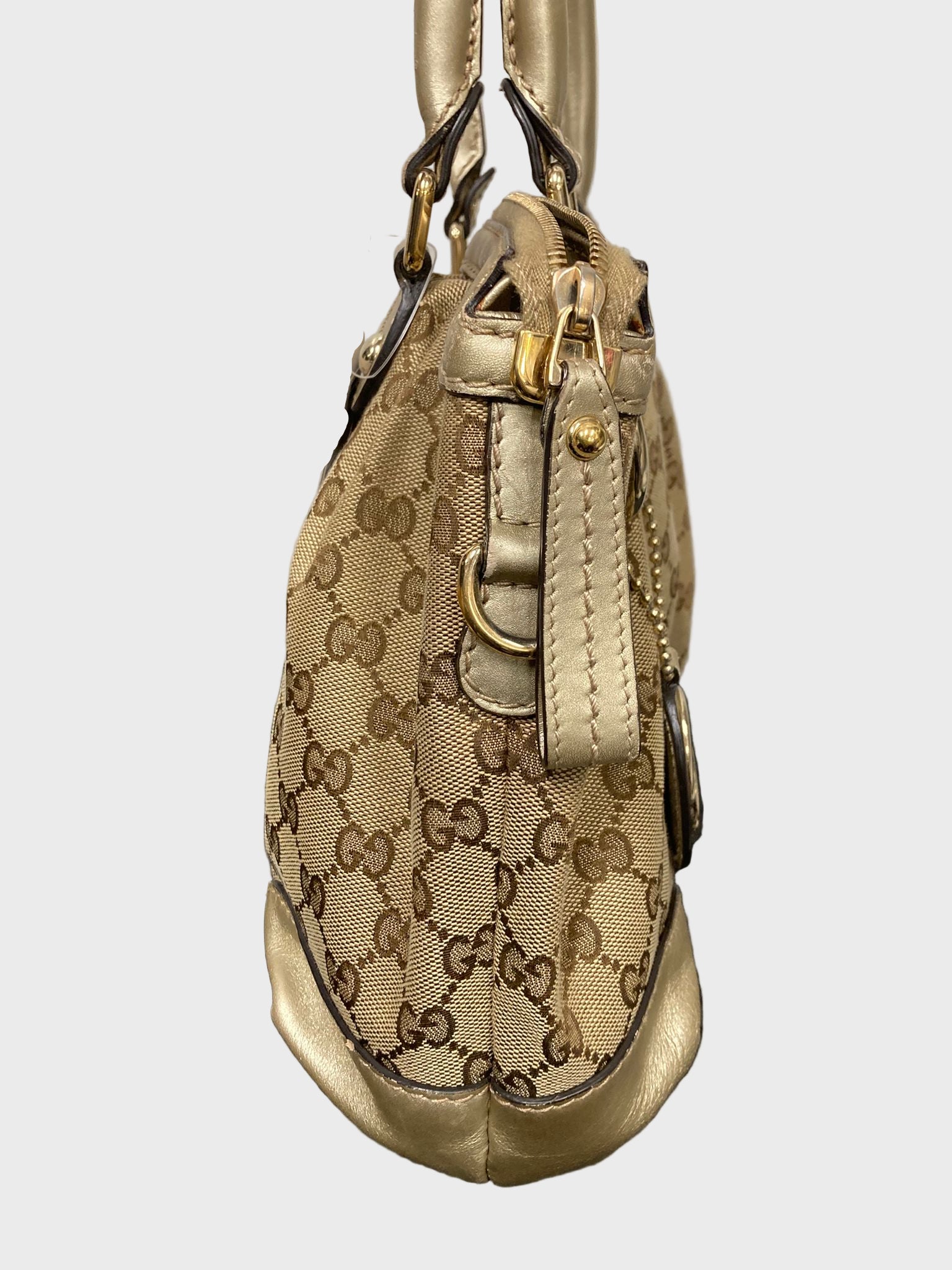 Gucci GG Canvas 2Way Bag en beige y dorado con bandolera