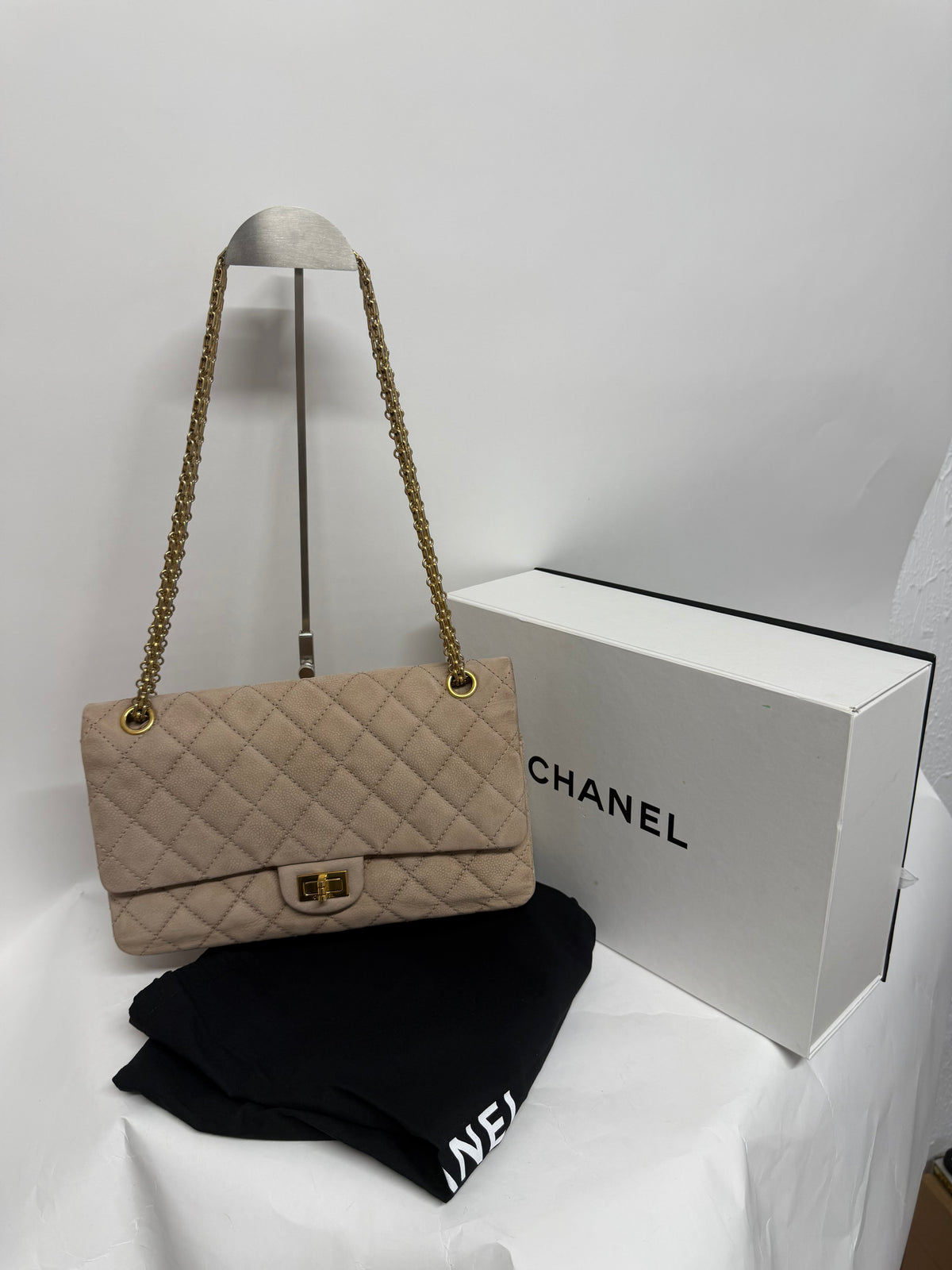 Chanel Reissue 2.55 Double Flap 227 Piel Caviar Nobuk Beige · Serie 17