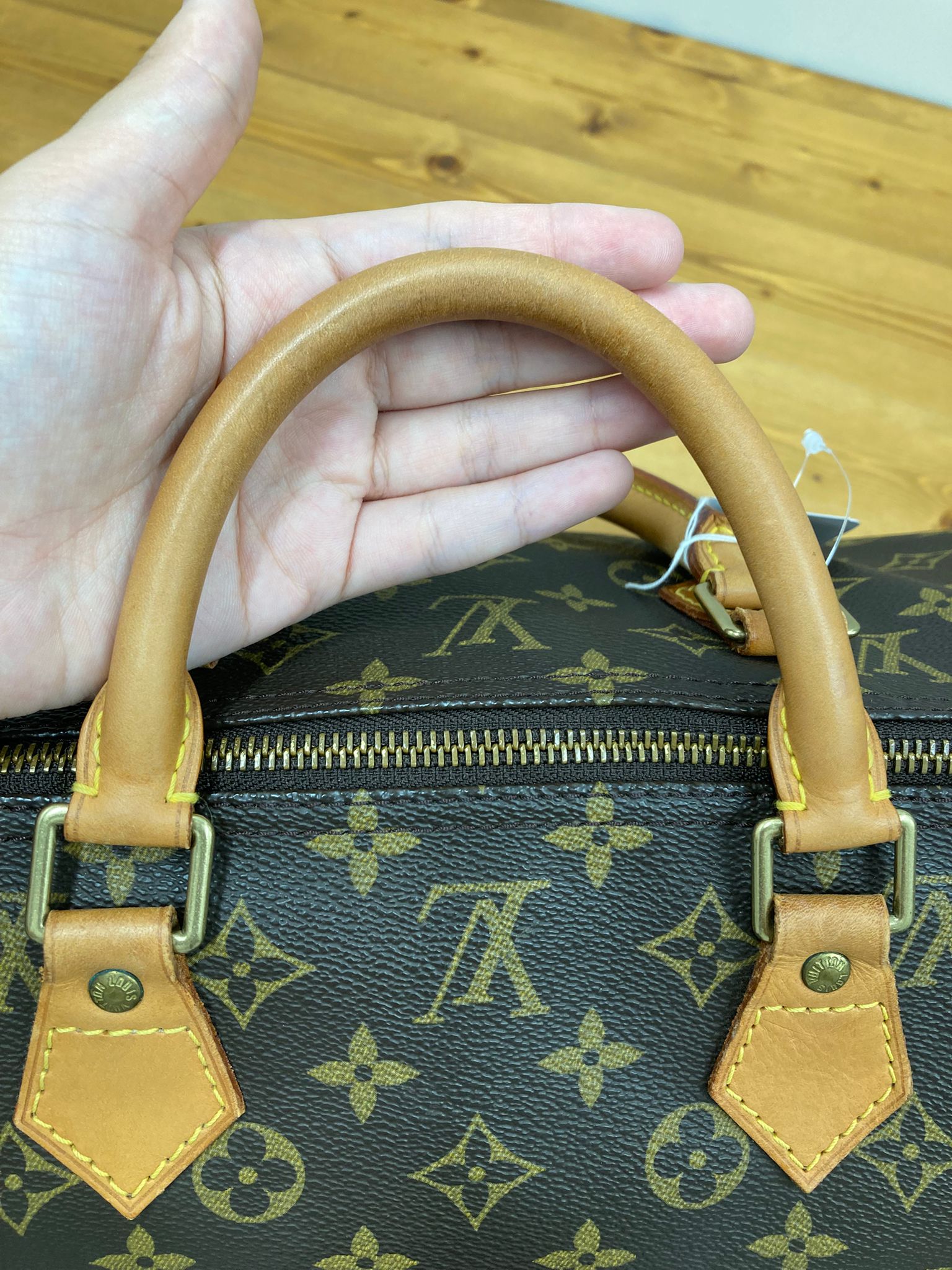 Louis Vuitton speedy 40 canvas monogram