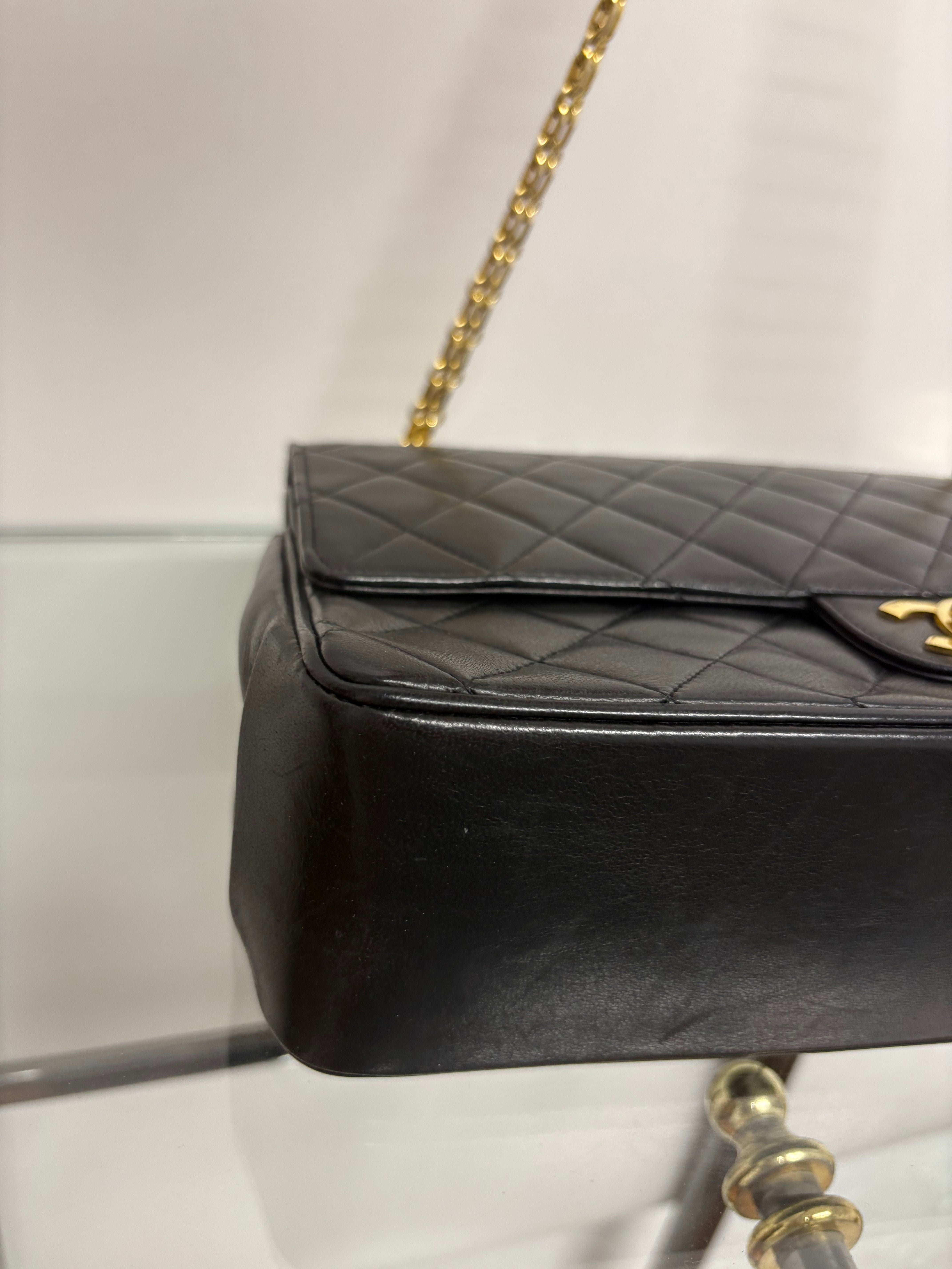 Chanel Timeless Double Flap piel de cordero negra – cadena dorada 2.55 - 24k