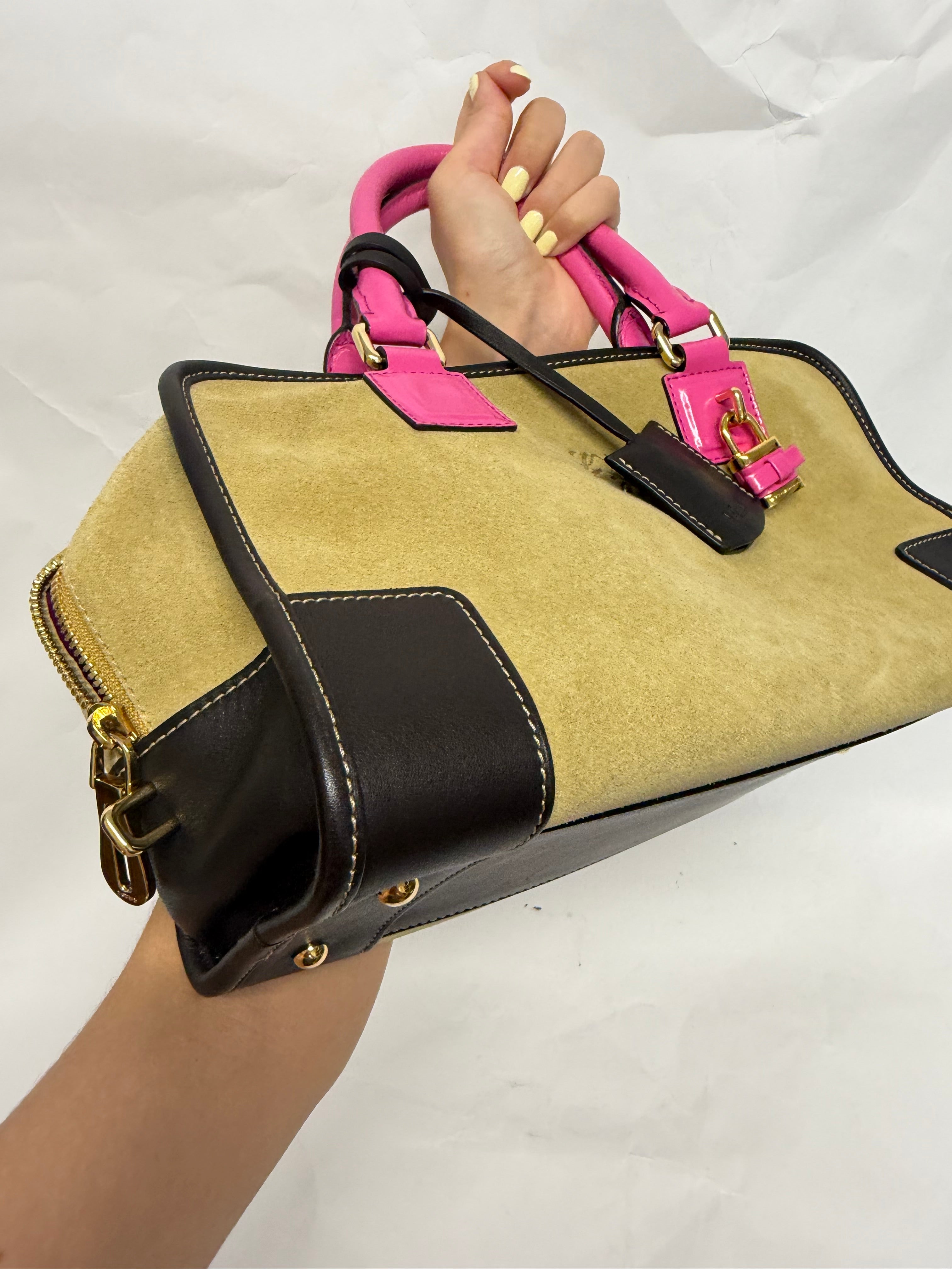 Loewe Amazona 28 Ante Oro Rosa Edición Especial asas rosas