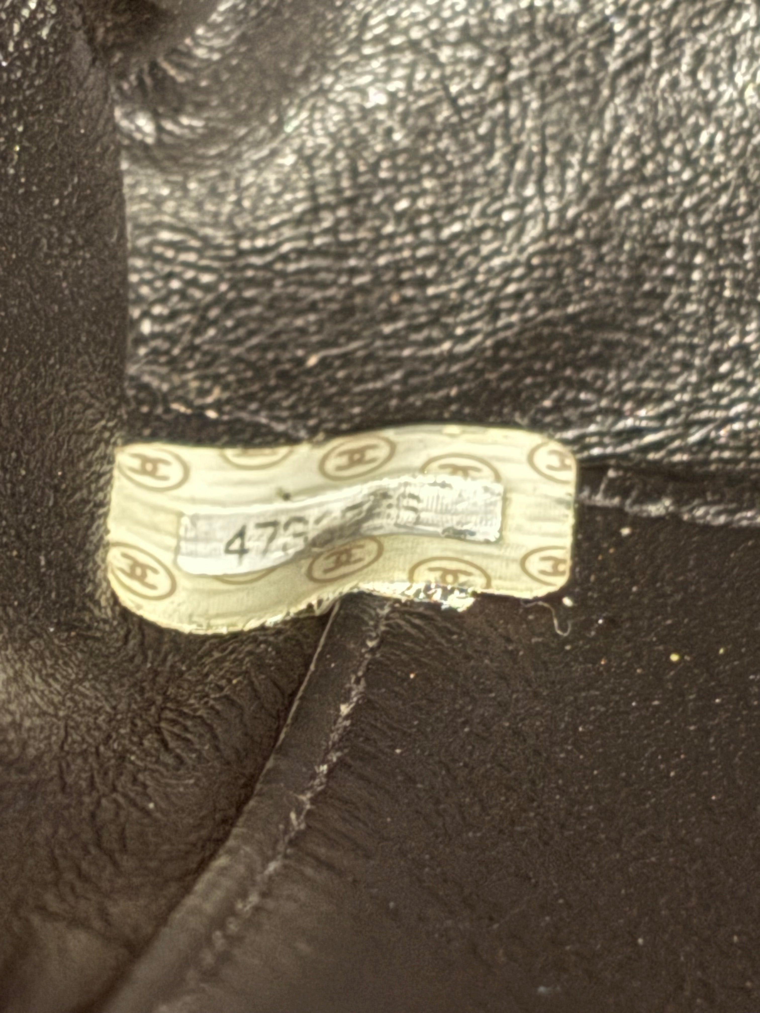 Chanel matelassé turn lock negro piel cordero cadena de hombro