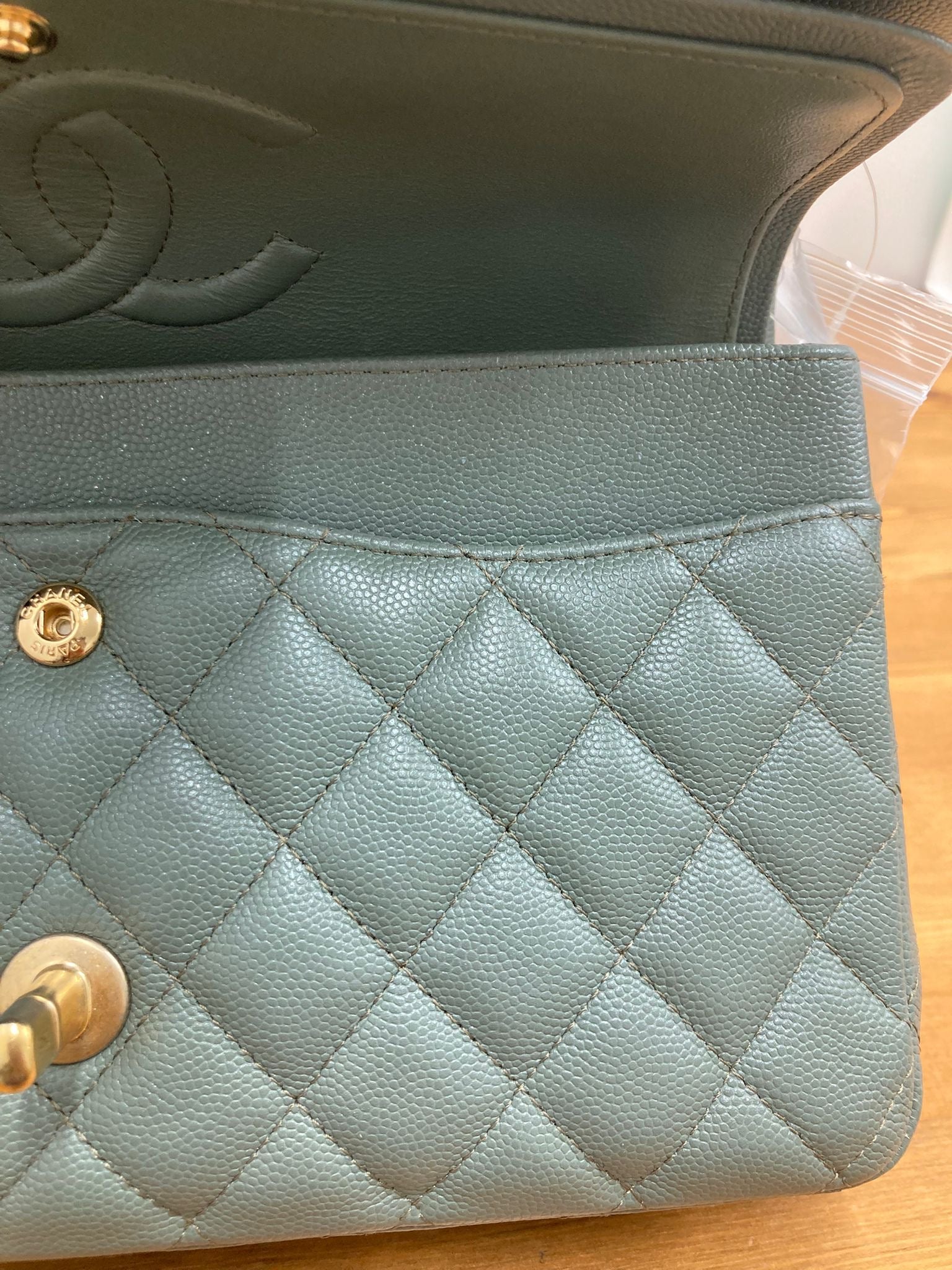 Chanel 11.12 timeless mediano doble flap piel caviar verde