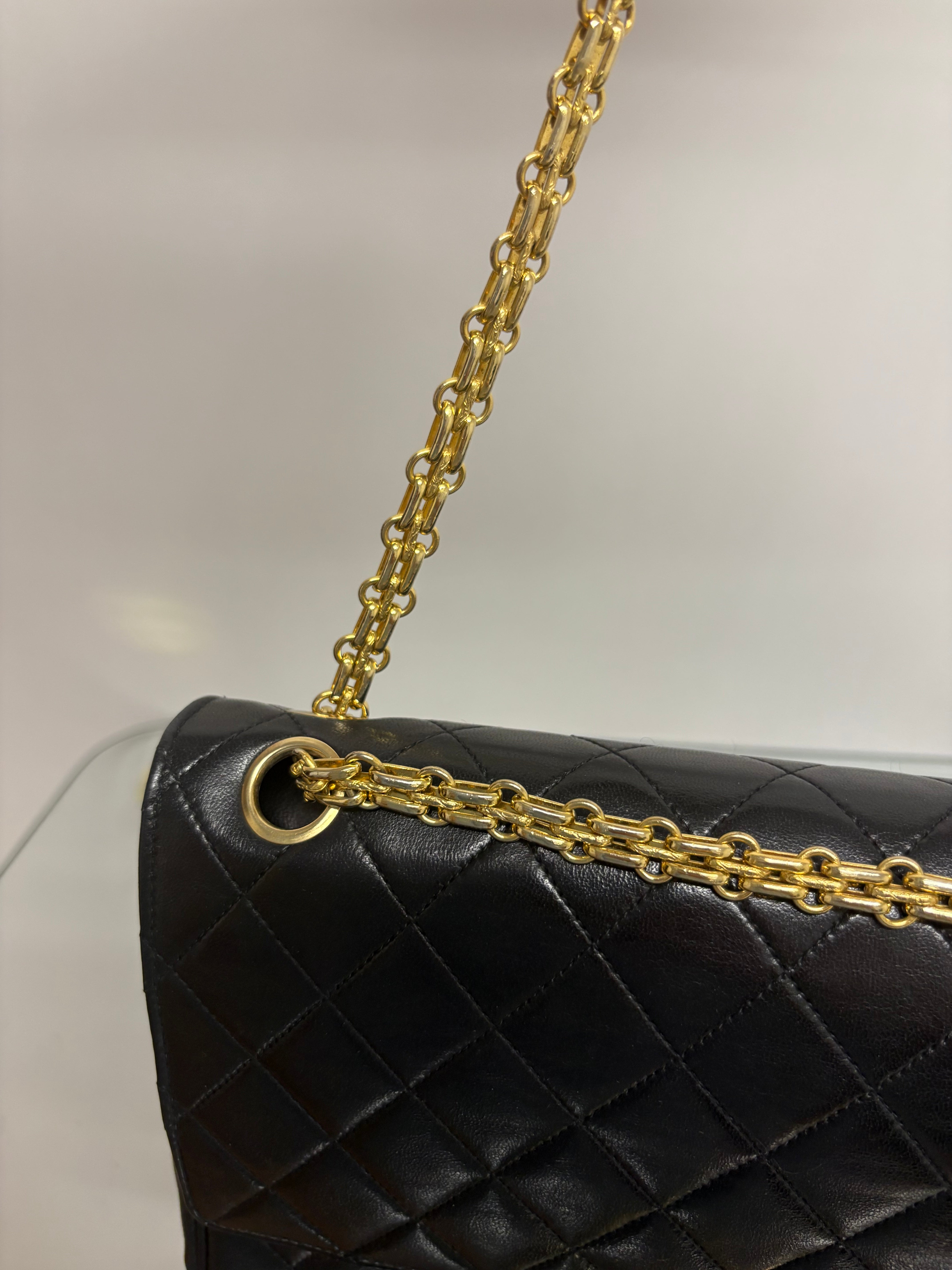 Chanel Timeless Double Flap piel de cordero negra – cadena dorada 2.55 - 24k