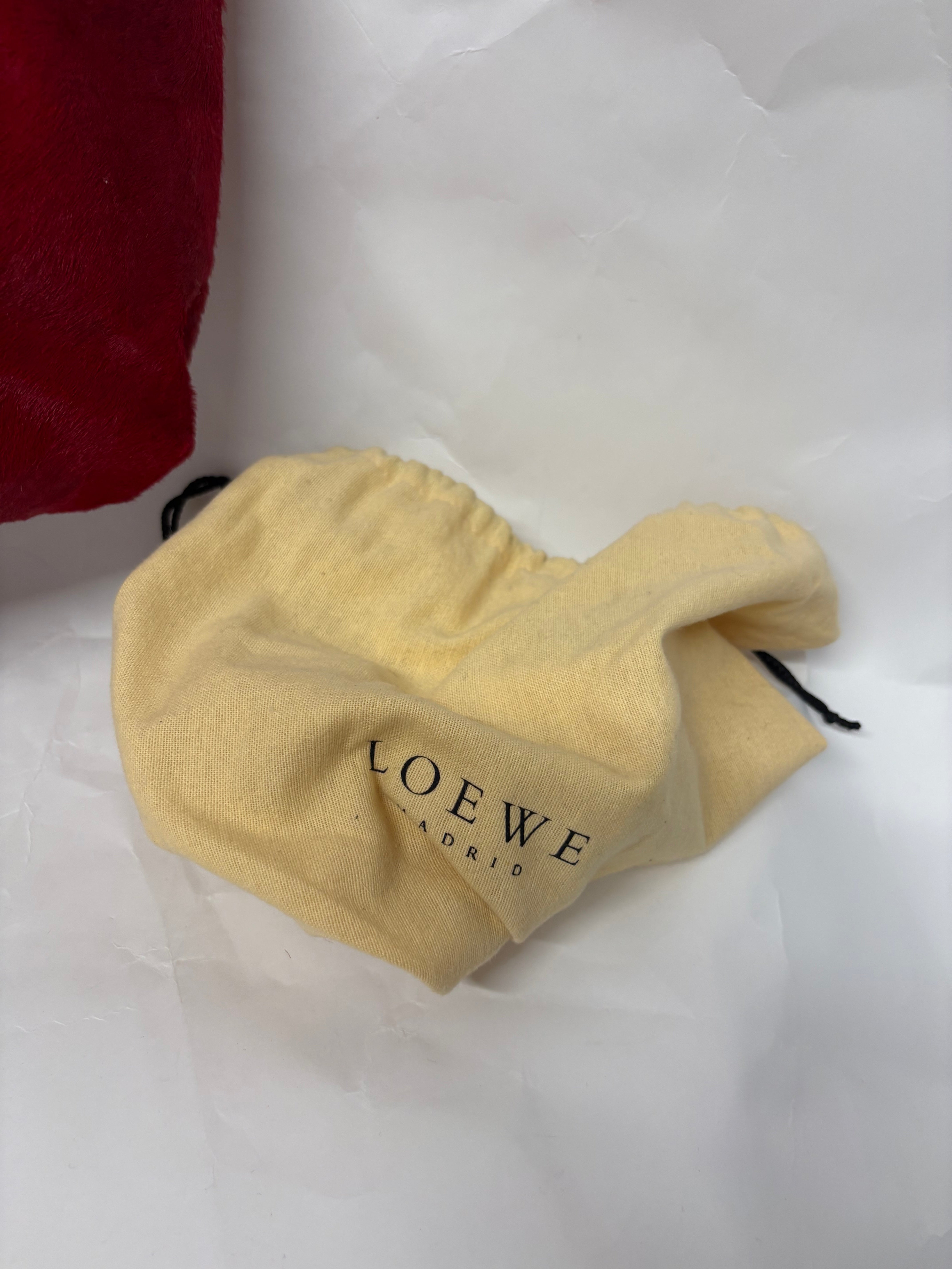 Loewe Vintage Piel de Potro Roja Anagram Original