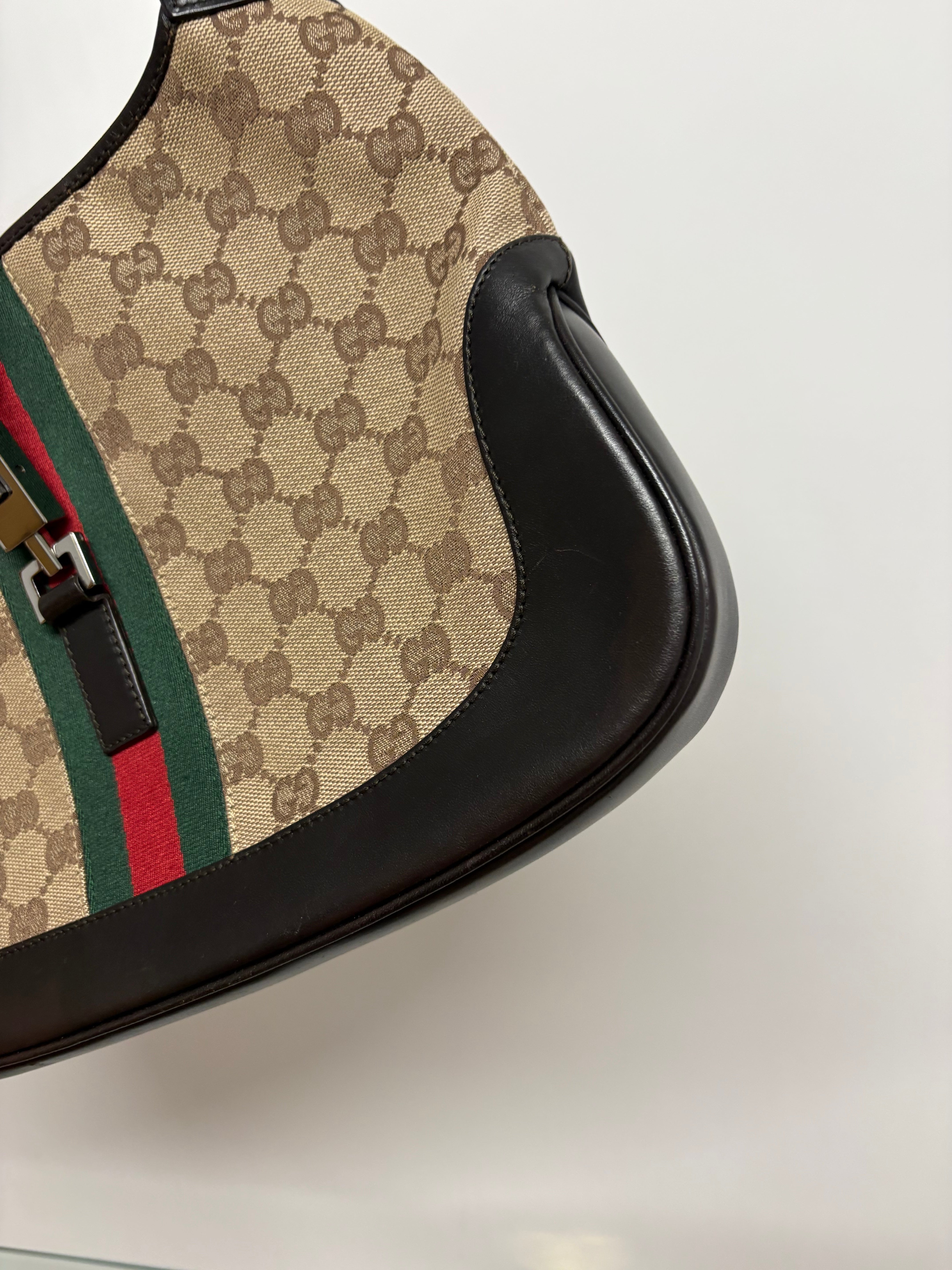 Gucci Jackie Vintage Clásico – GG Canvas & Piel Marrón Oscuro