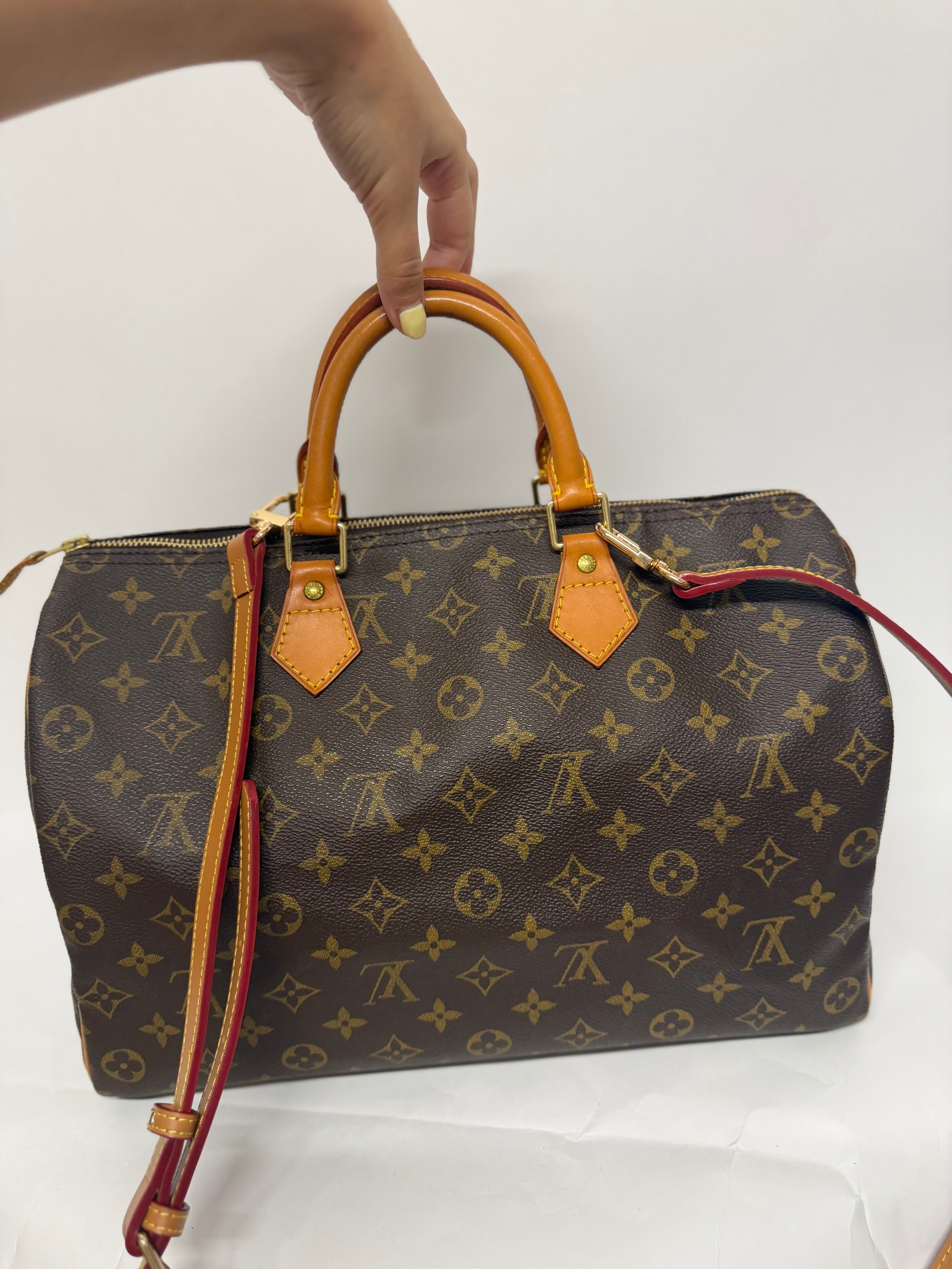 Louis Vuitton Speedy 35 SP0030