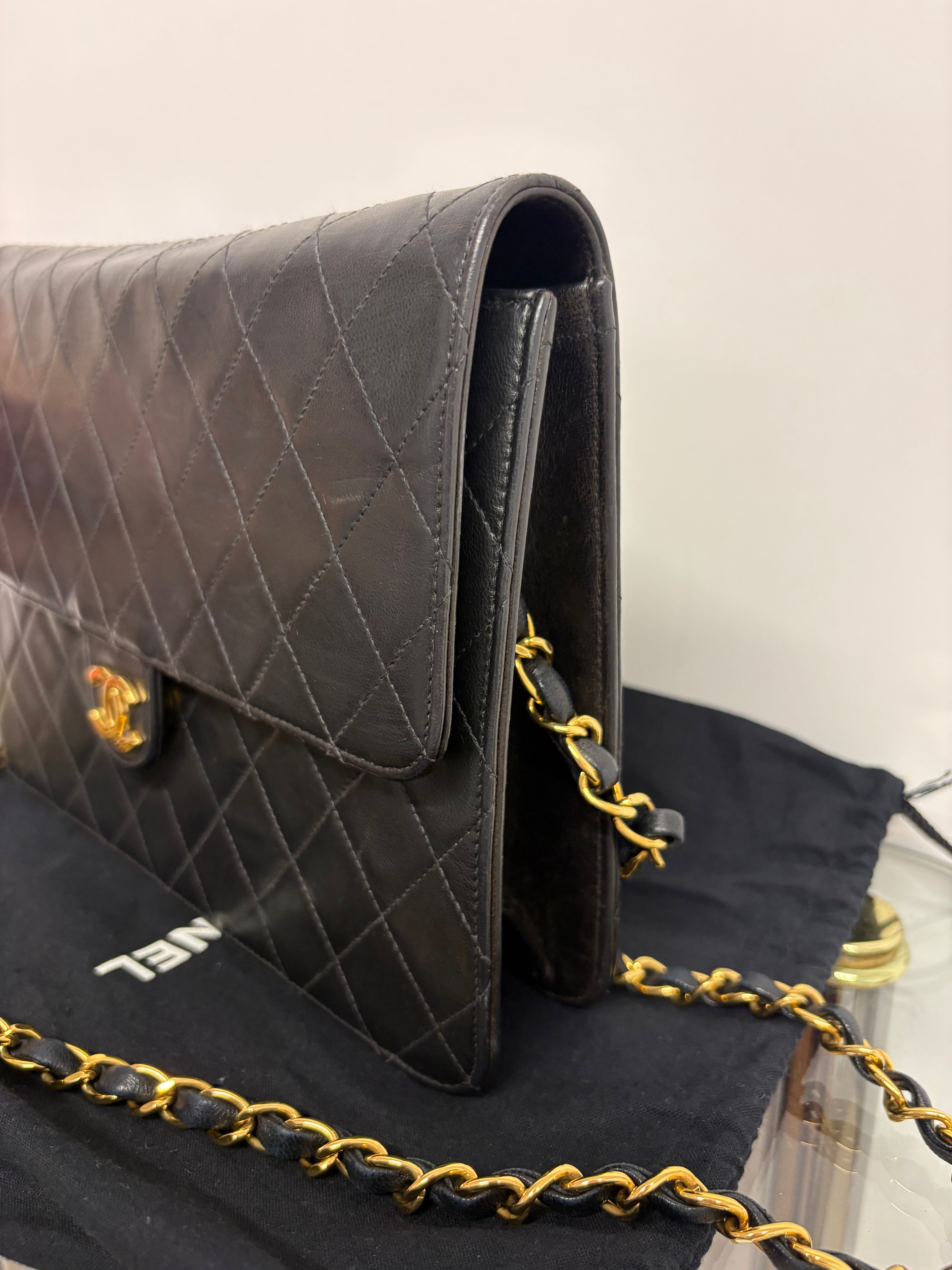 CHANEL Single Flap Negro Vintage Serie 5 – Año 1997–1999