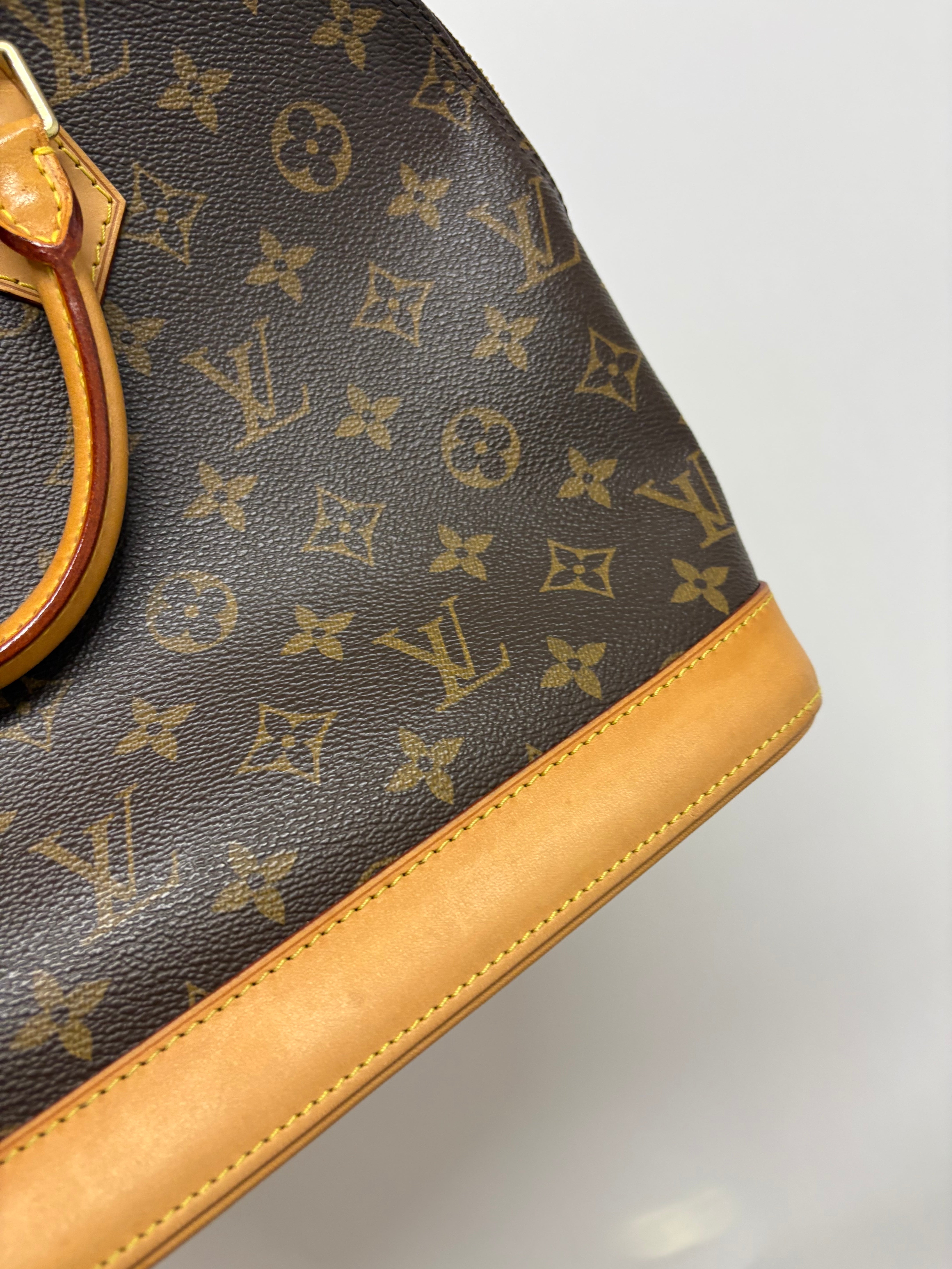 Louis Vuitton Alma MM canvas monogram
