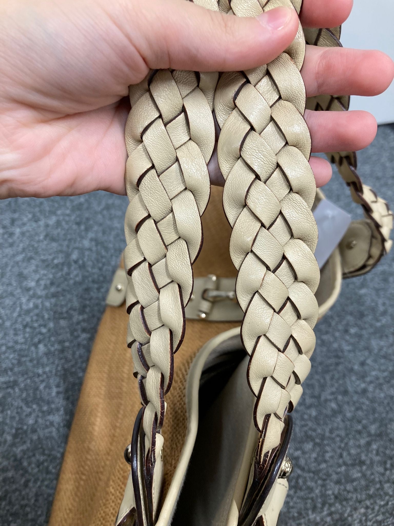 Gucci Horsebit Tote Bag en rafia y piel beige trenzada