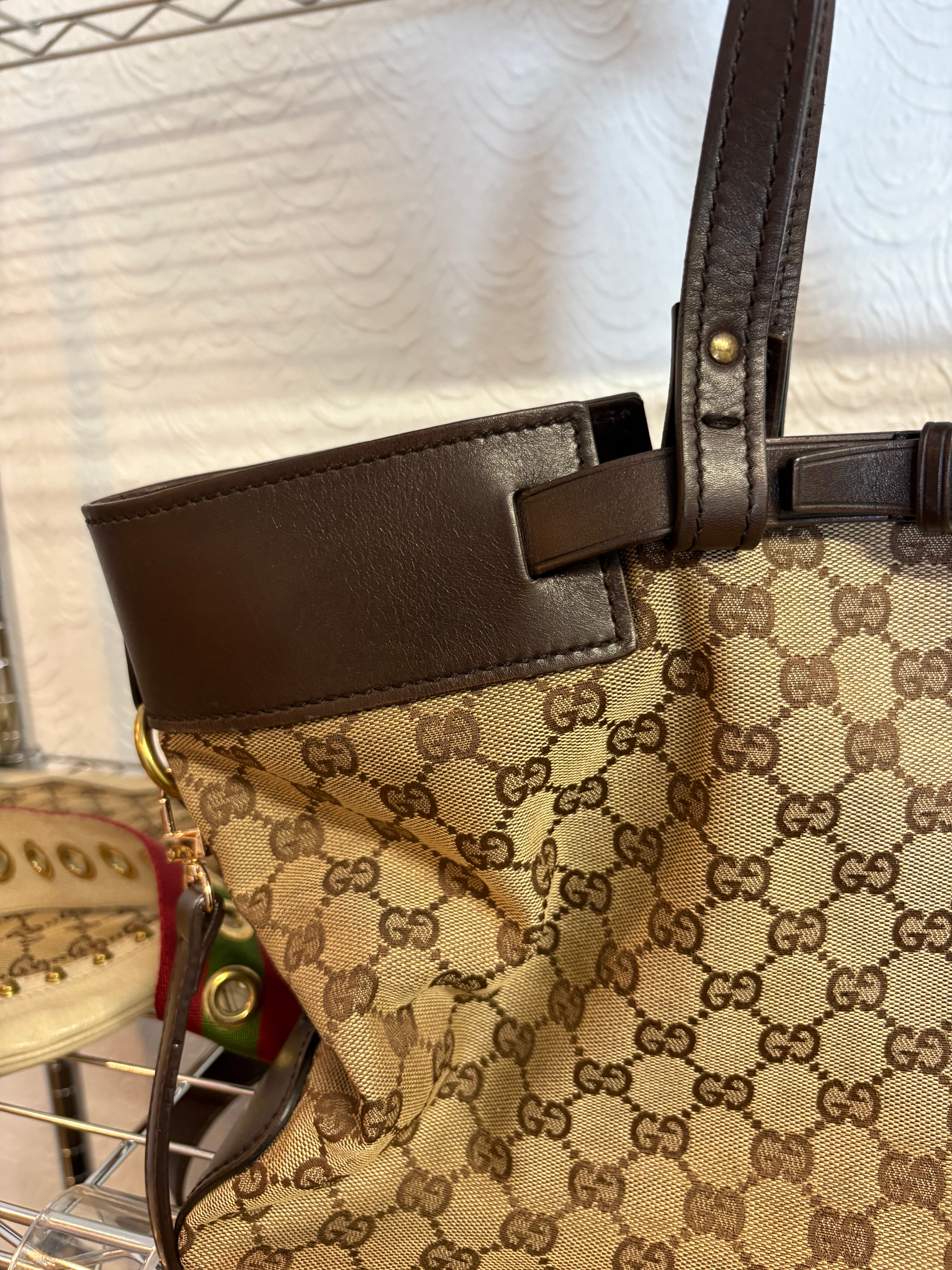 Gucci GG Canvas Belt Tote Shopper con hebilla