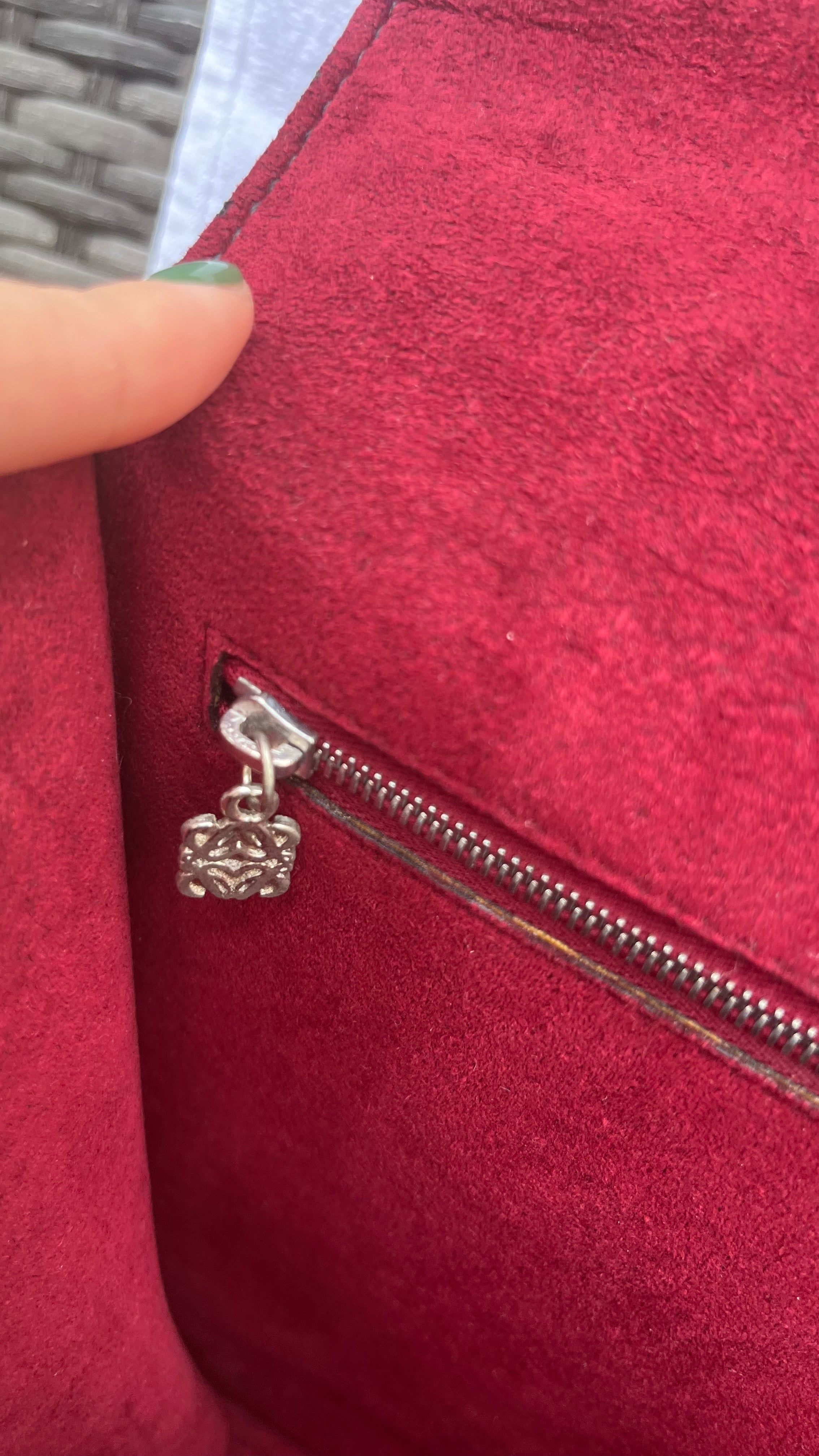 Loewe Barcelona negro y plata