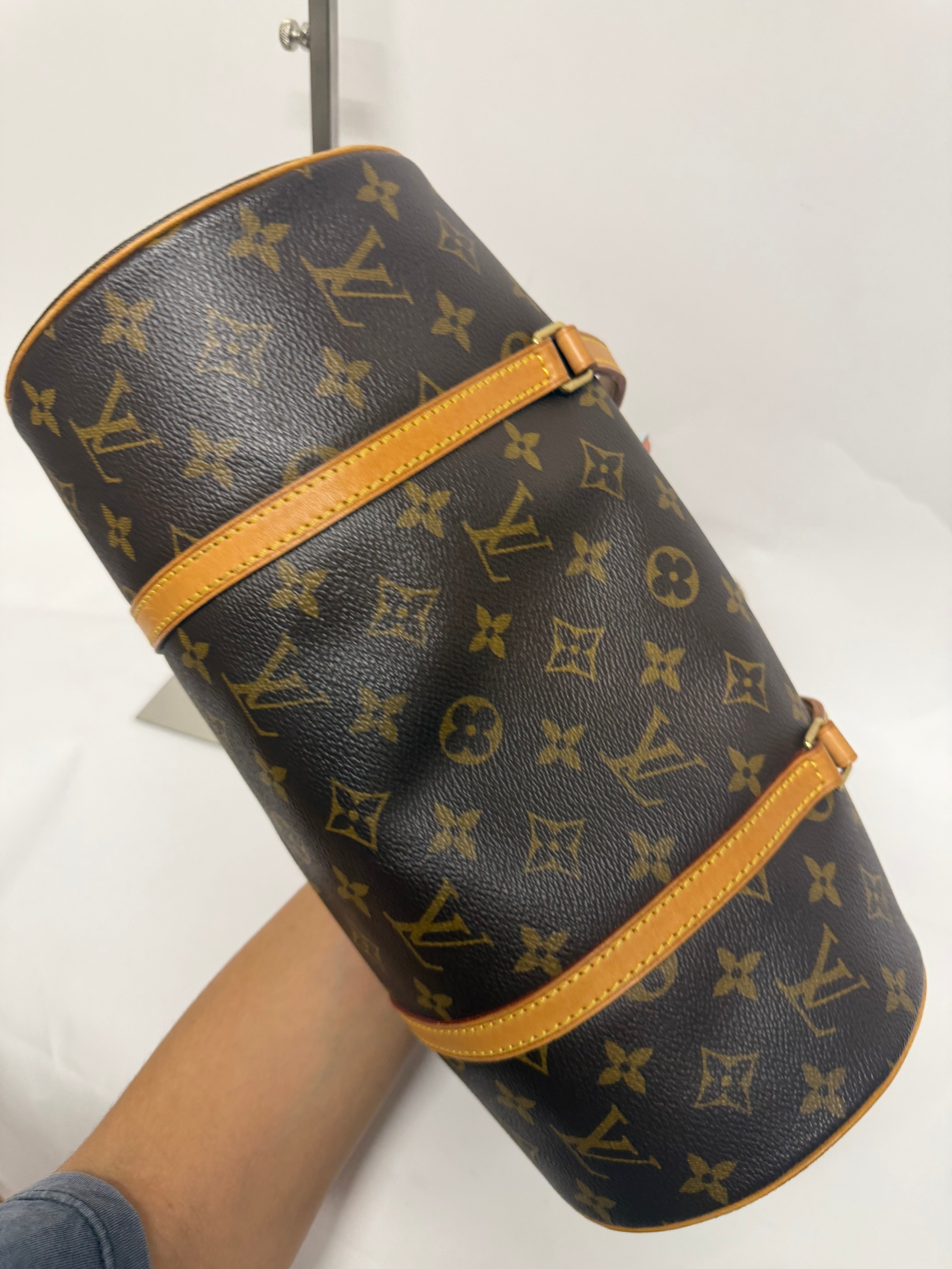 Louis Vuitton Papillon 30 Monogram con pouch