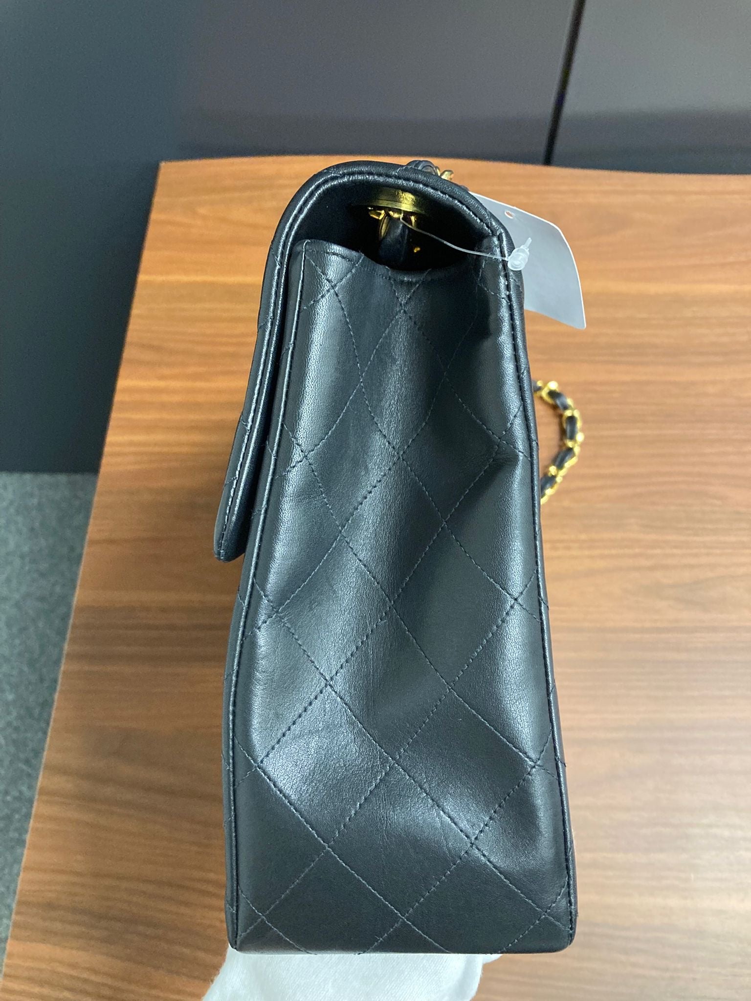 Chanel Jumbo vintage negro en piel de cordero 34 cm