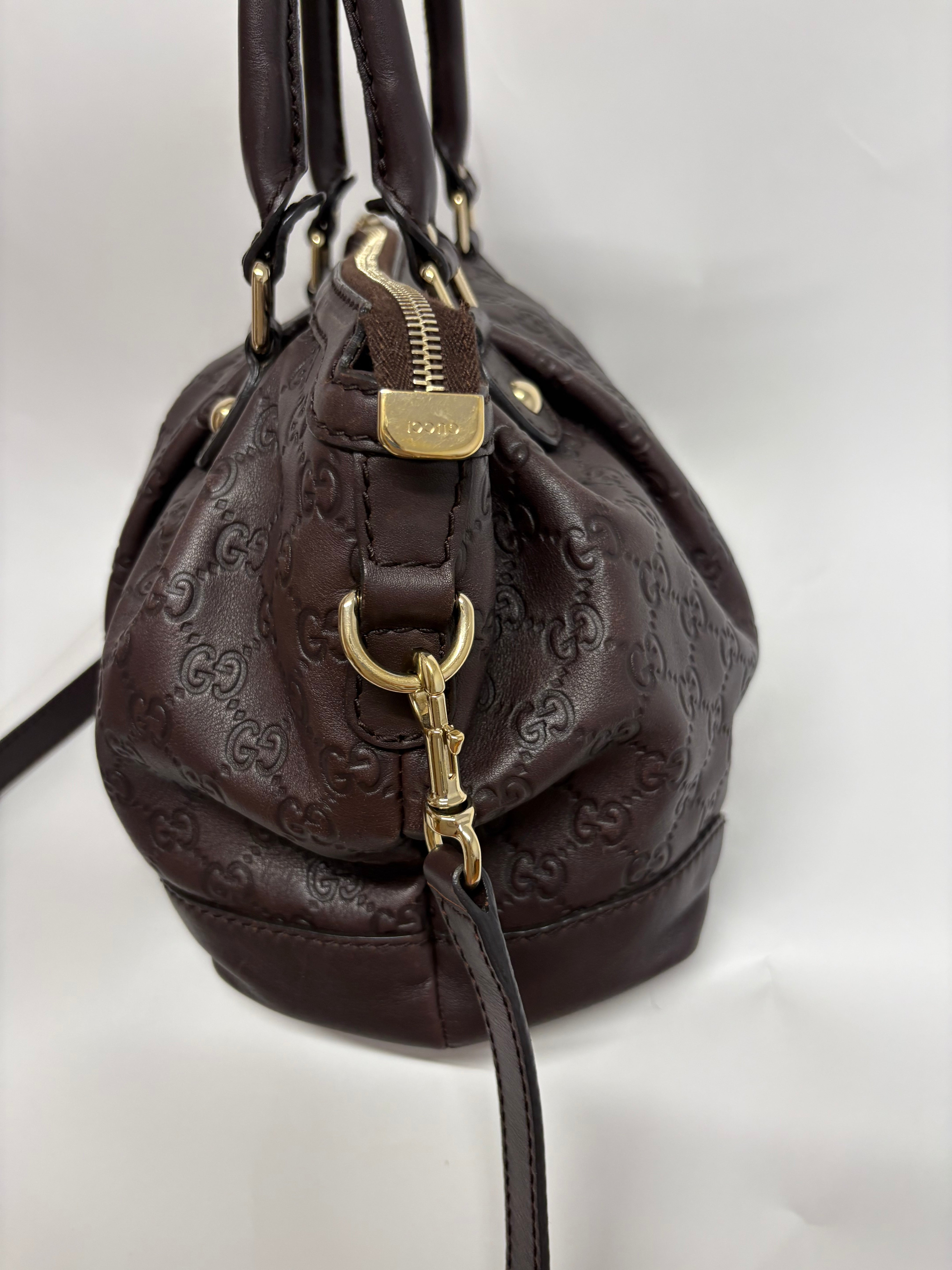 Gucci GG Guccissima suckey – Piel marrón chocolate Y bandolera